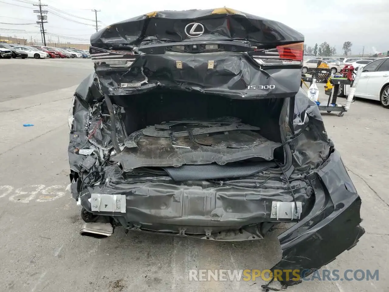 6 Фотография поврежденного автомобиля JTHBA1D25K5087678 LEXUS IS 2019