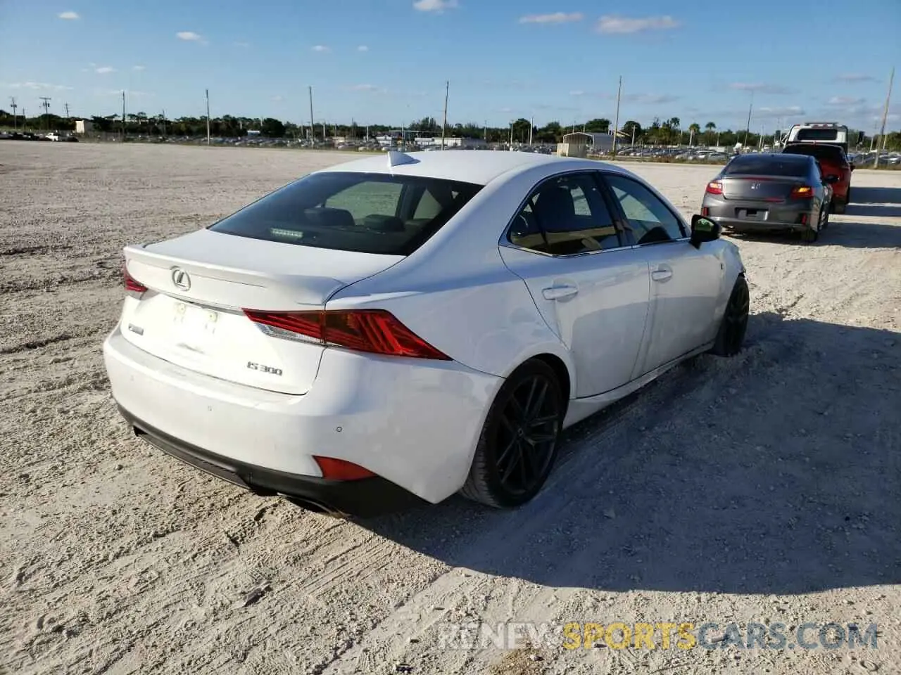 4 Фотография поврежденного автомобиля JTHBA1D26K5100454 LEXUS IS 2019