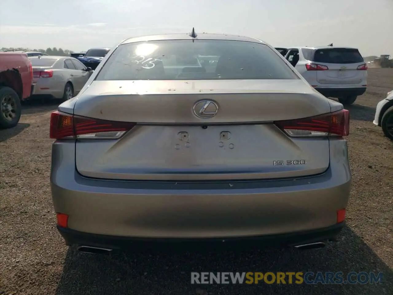 6 Фотография поврежденного автомобиля JTHBA1D27K5087469 LEXUS IS 2019
