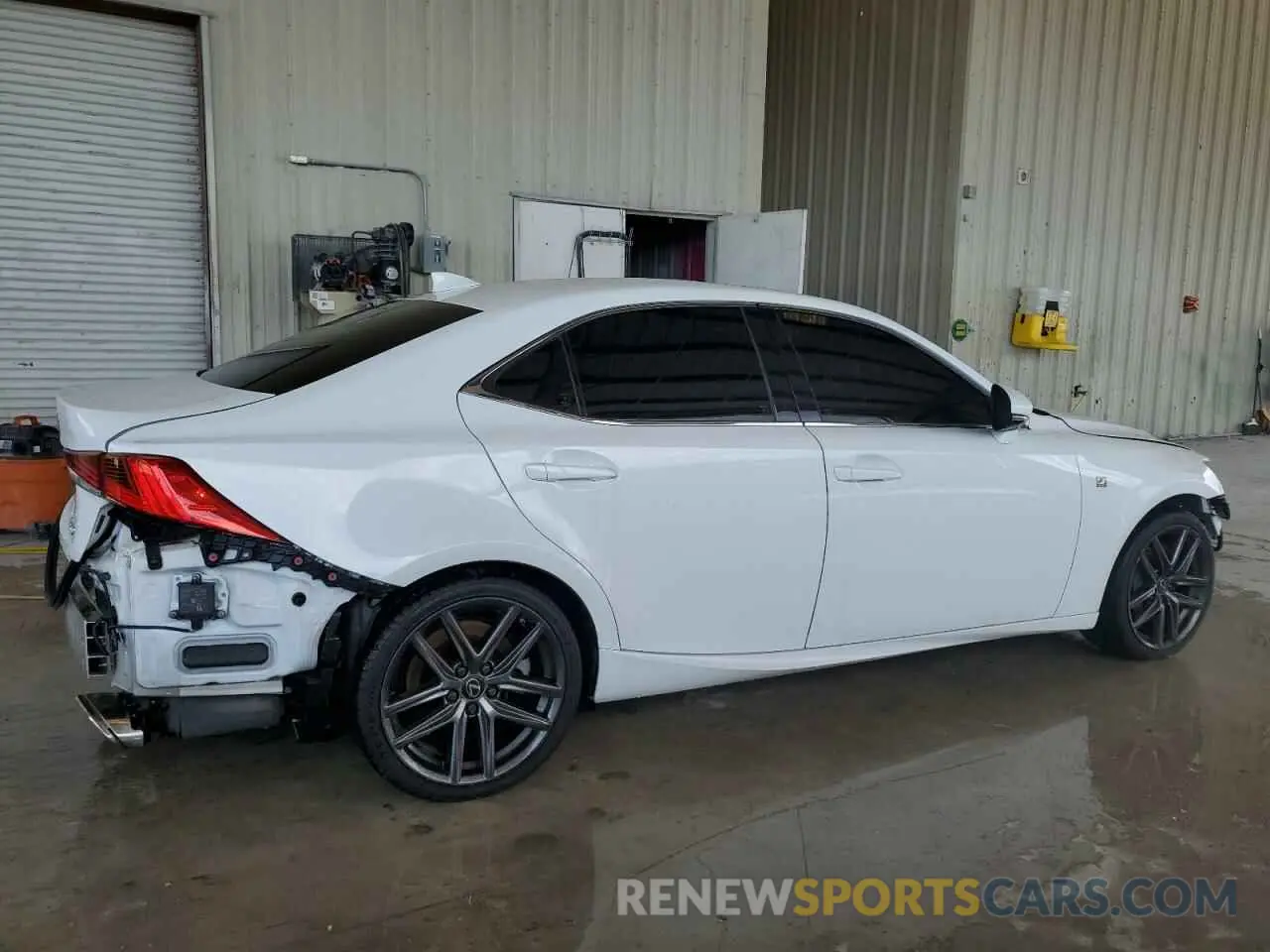 3 Фотография поврежденного автомобиля JTHBA1D29K5095363 LEXUS IS 2019