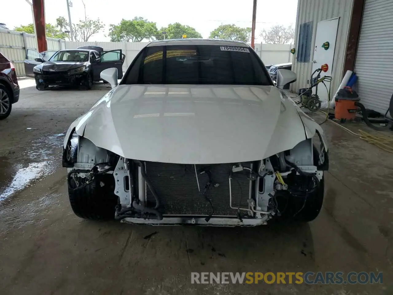 5 Фотография поврежденного автомобиля JTHBA1D29K5095363 LEXUS IS 2019