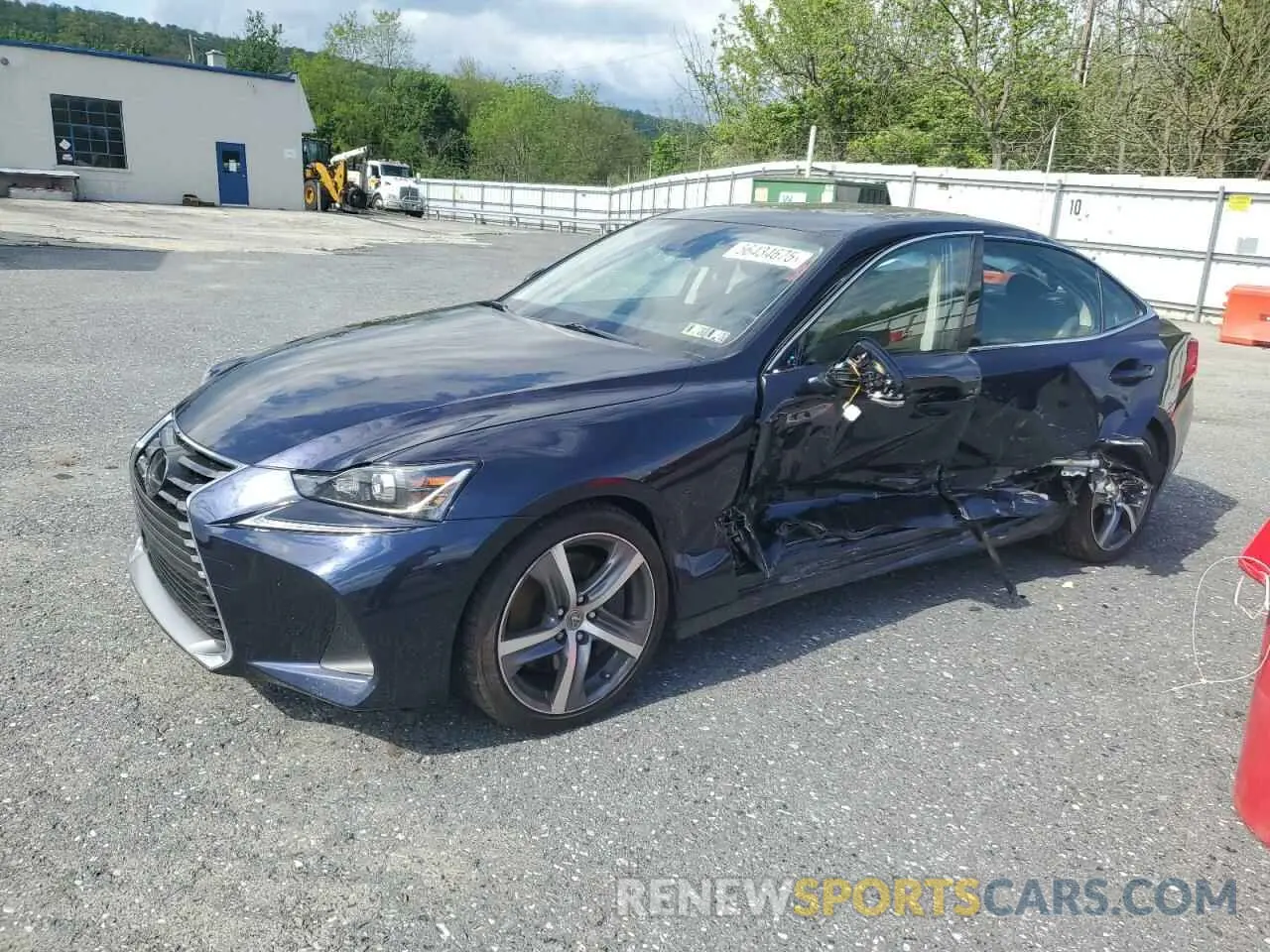 1 Фотография поврежденного автомобиля JTHC81D24K5034485 LEXUS IS 2019