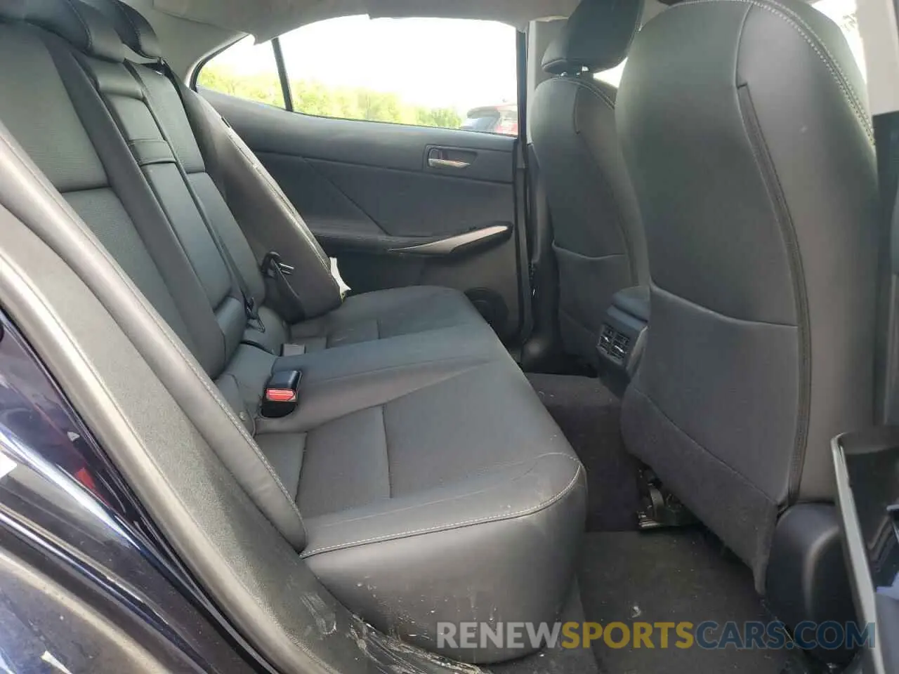 10 Фотография поврежденного автомобиля JTHC81D24K5034485 LEXUS IS 2019