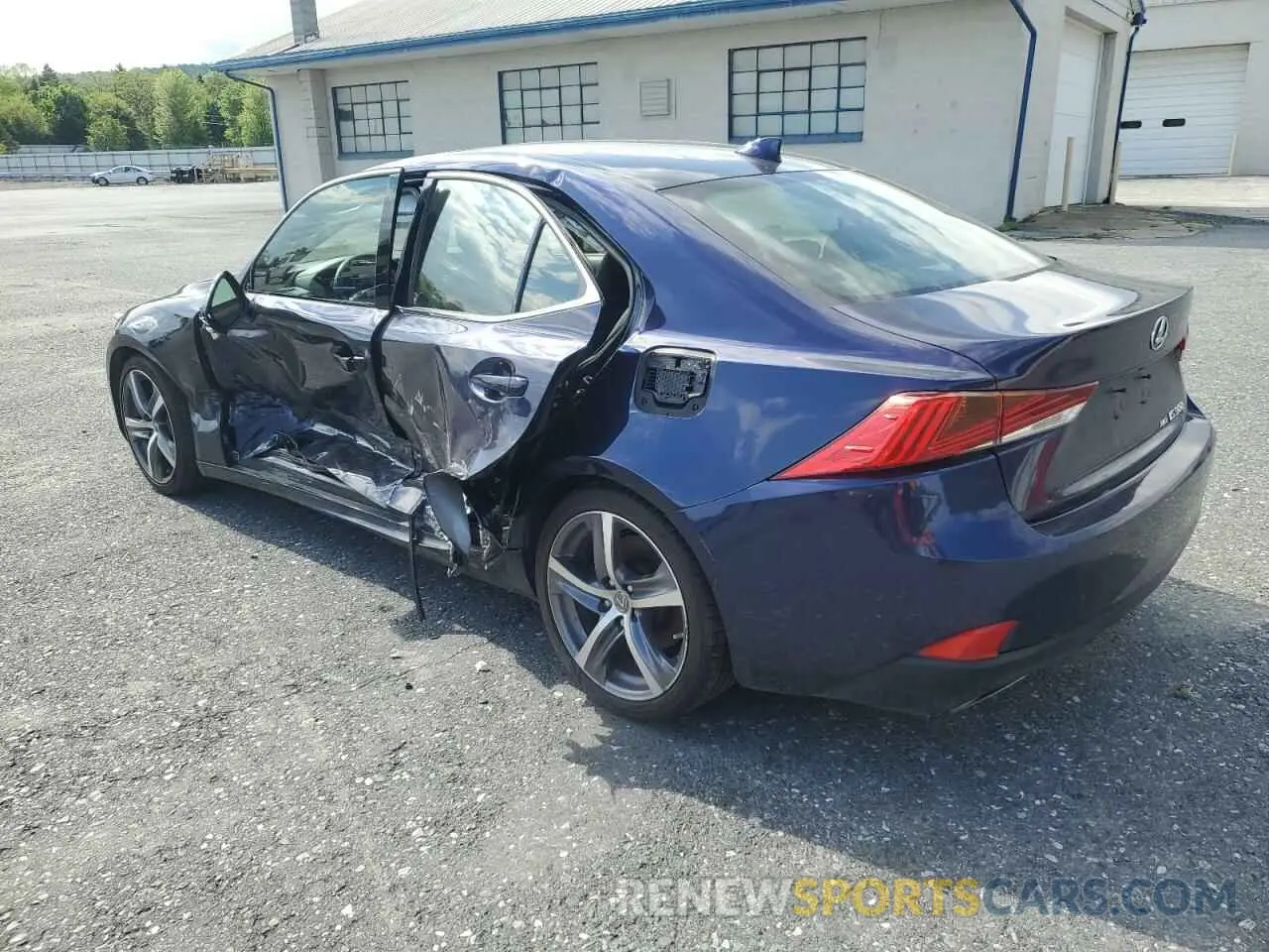 2 Фотография поврежденного автомобиля JTHC81D24K5034485 LEXUS IS 2019