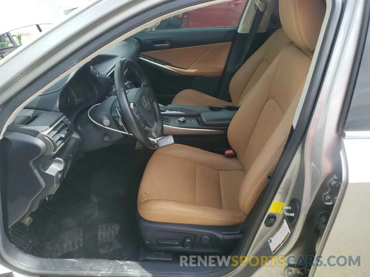 7 Фотография поврежденного автомобиля JTHC81D26K5036545 LEXUS IS 2019