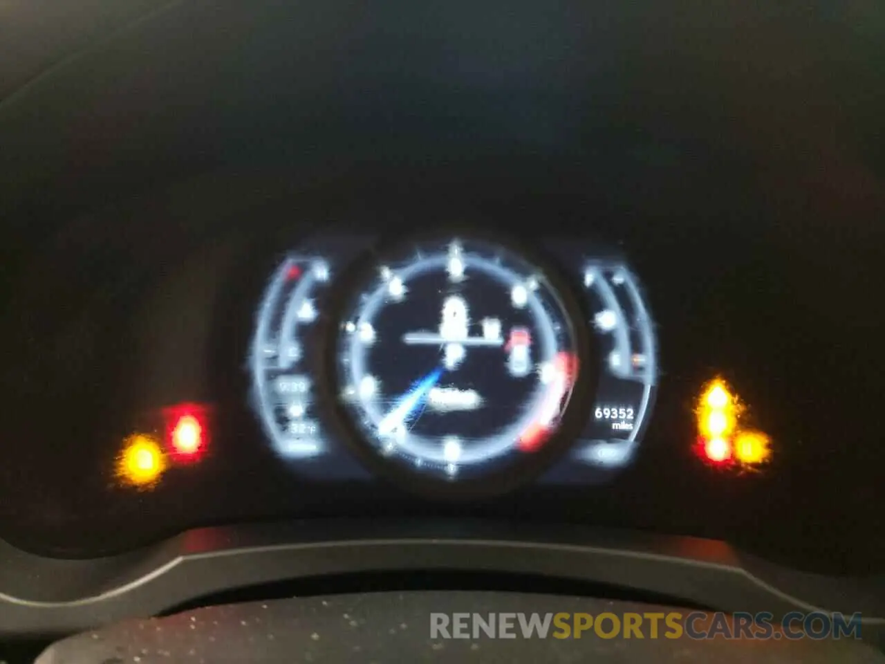 9 Фотография поврежденного автомобиля JTHC81D28K5037583 LEXUS IS 2019
