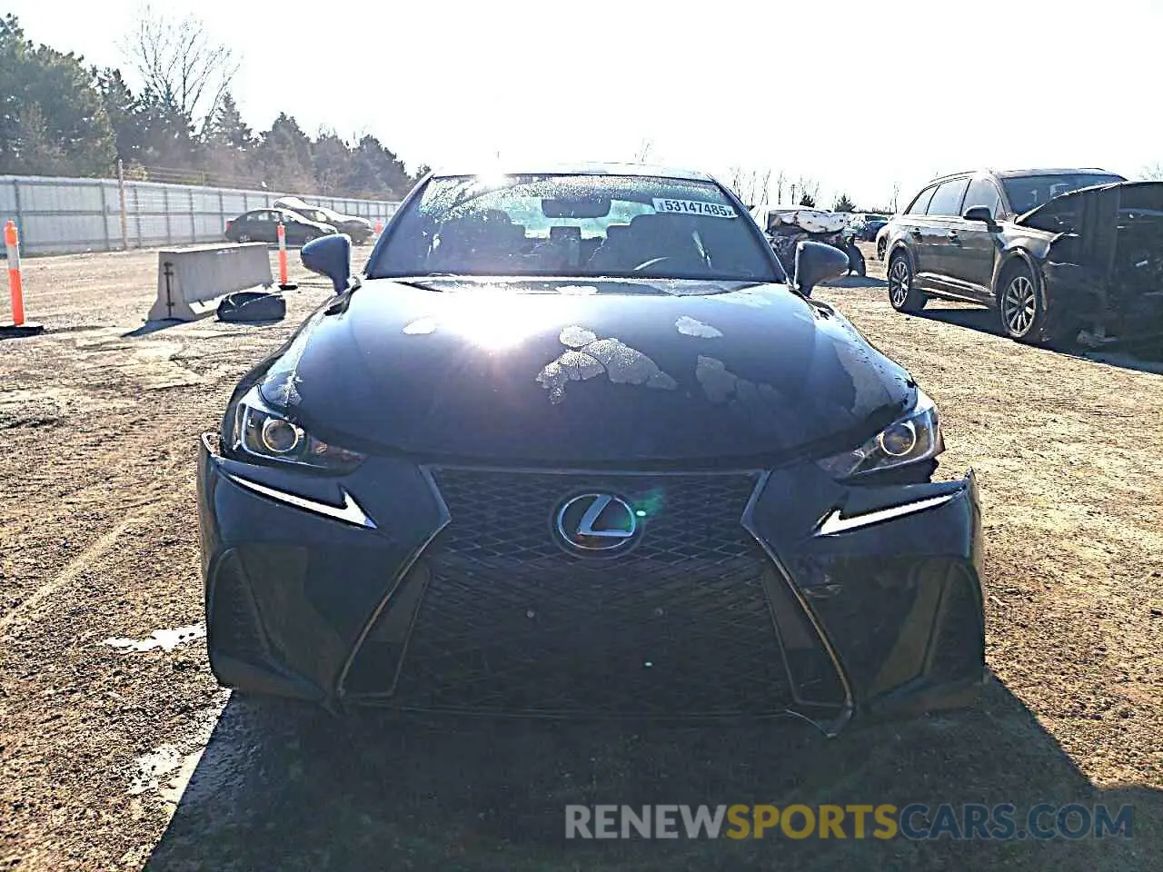 5 Photograph of a damaged car JTHC81D2XK5039979 LEXUS IS 2019