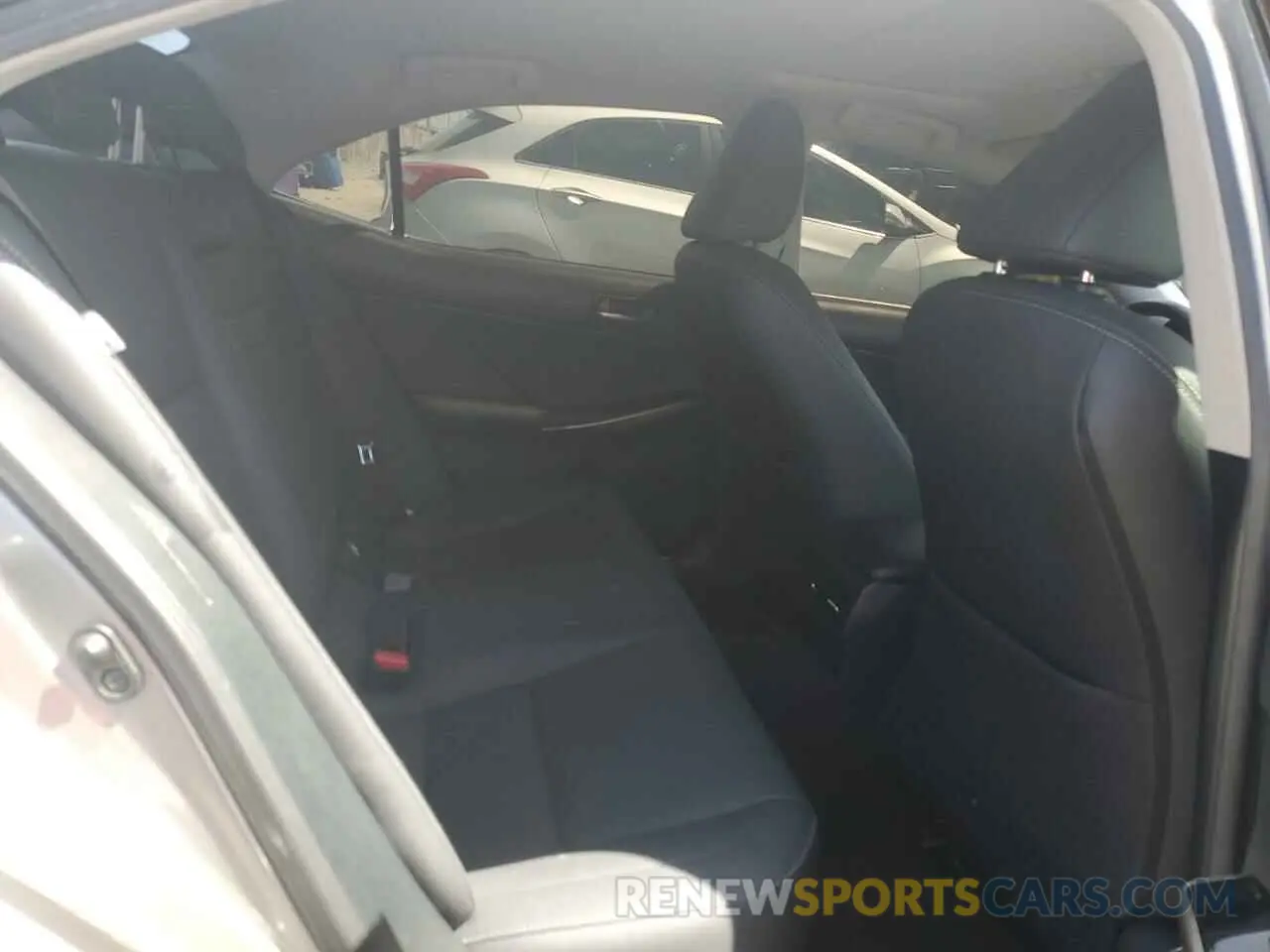 10 Photograph of a damaged car JTHAA1D2XL5102317 LEXUS IS 2020