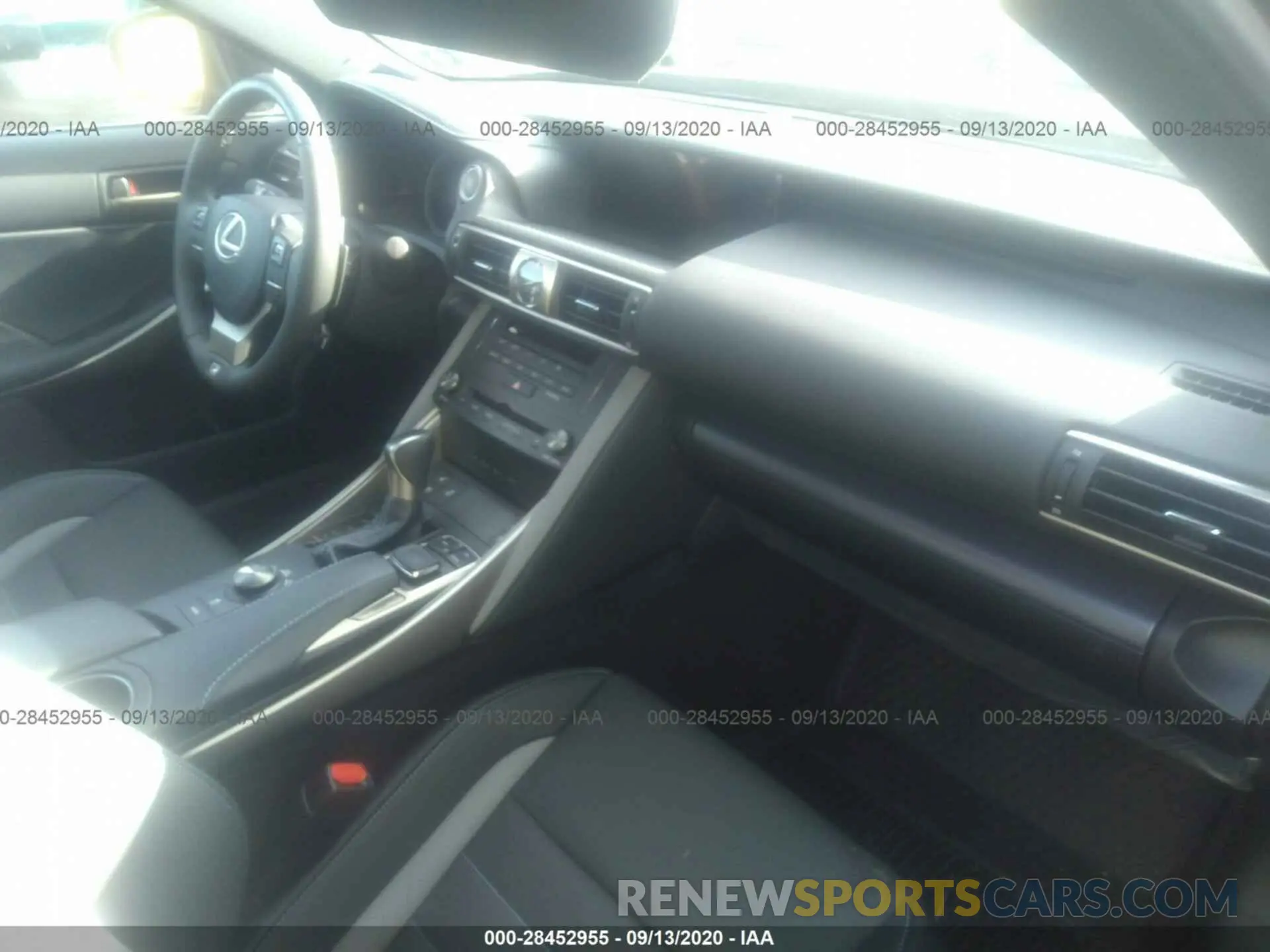 5 Photograph of a damaged car JTHG81F20L5041899 LEXUS IS 2020