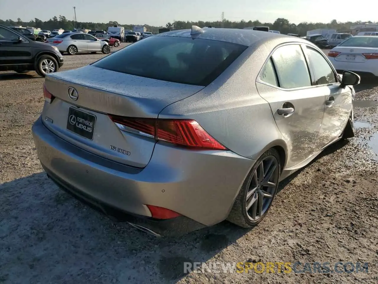 4 Фотография поврежденного автомобиля JTHGA1D23L5101777 LEXUS IS 2020