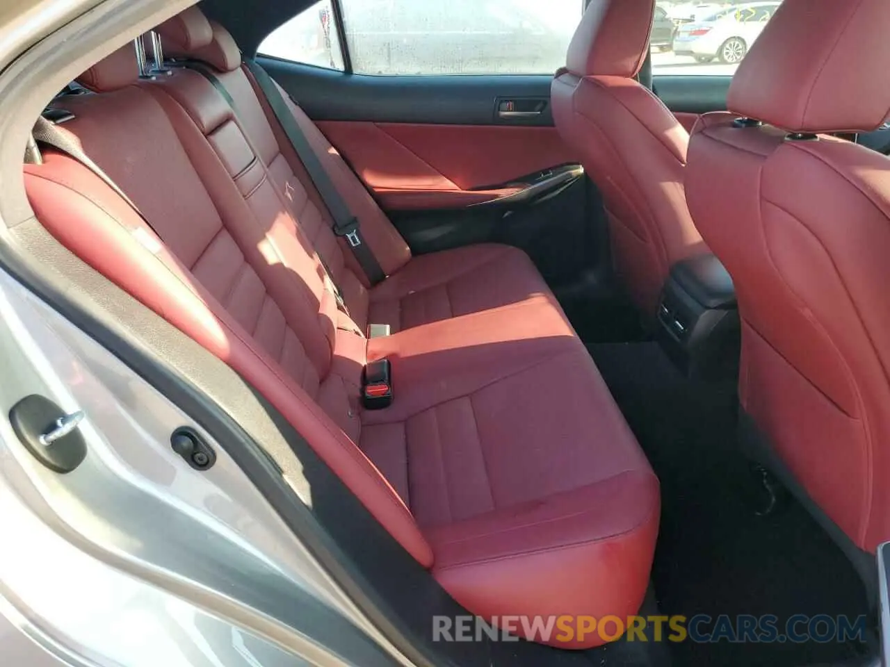 6 Фотография поврежденного автомобиля JTHGA1D23L5101777 LEXUS IS 2020
