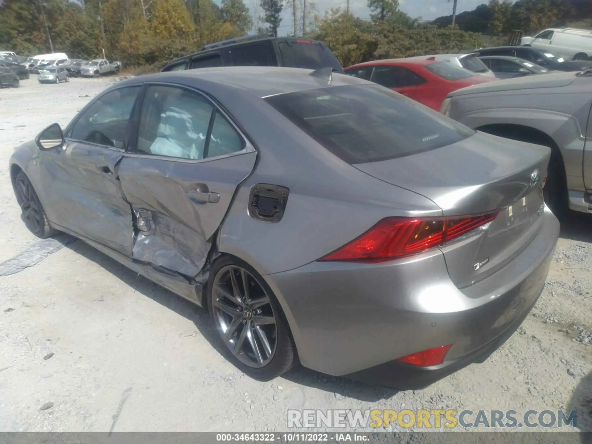 3 Фотография поврежденного автомобиля JTHGA1D23L5104260 LEXUS IS 2020