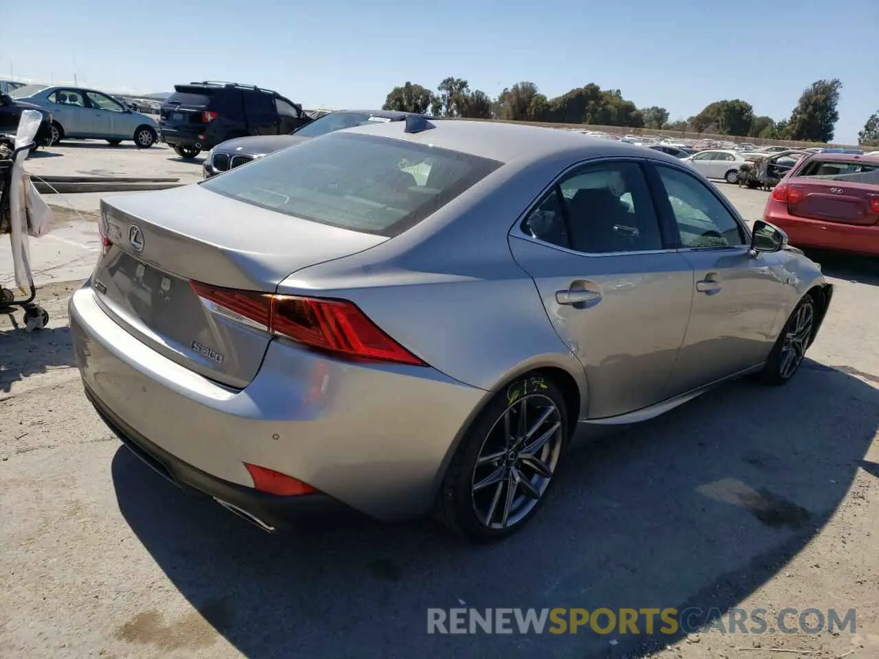 4 Фотография поврежденного автомобиля JTHGA1D28L5103329 LEXUS IS 2020
