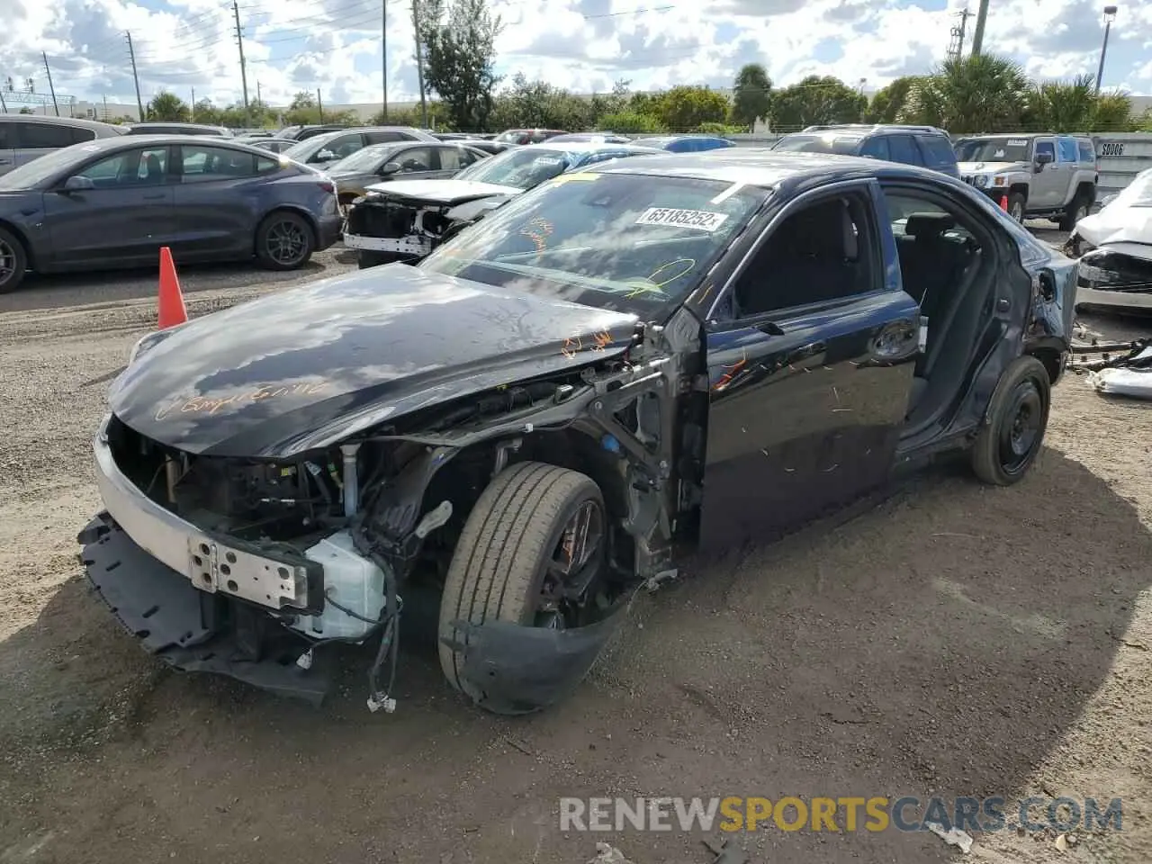 2 Фотография поврежденного автомобиля JTHGZ1B26L5036760 LEXUS IS 2020