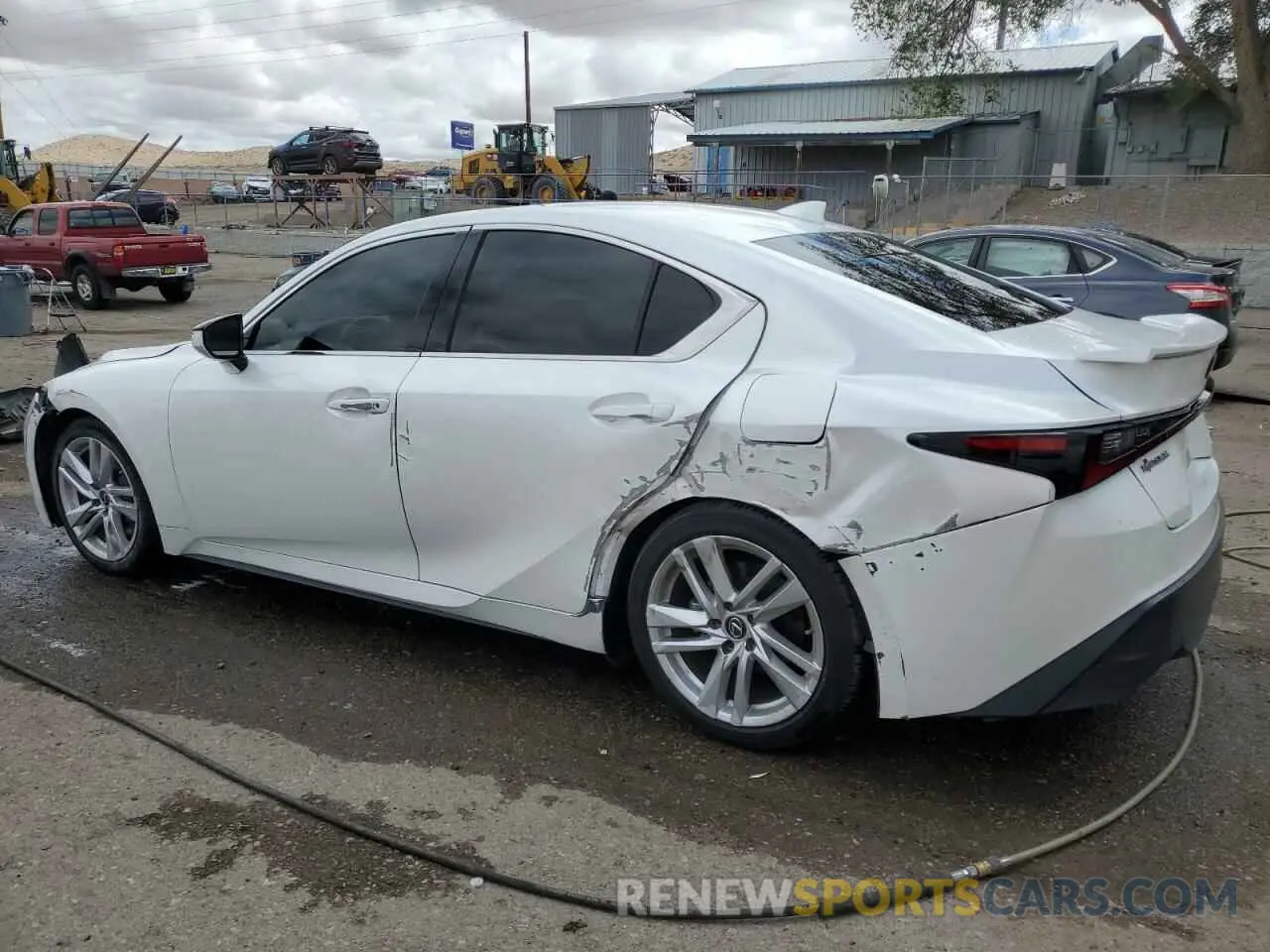 2 Фотография поврежденного автомобиля JTHAA1D28M5112488 LEXUS IS 2021