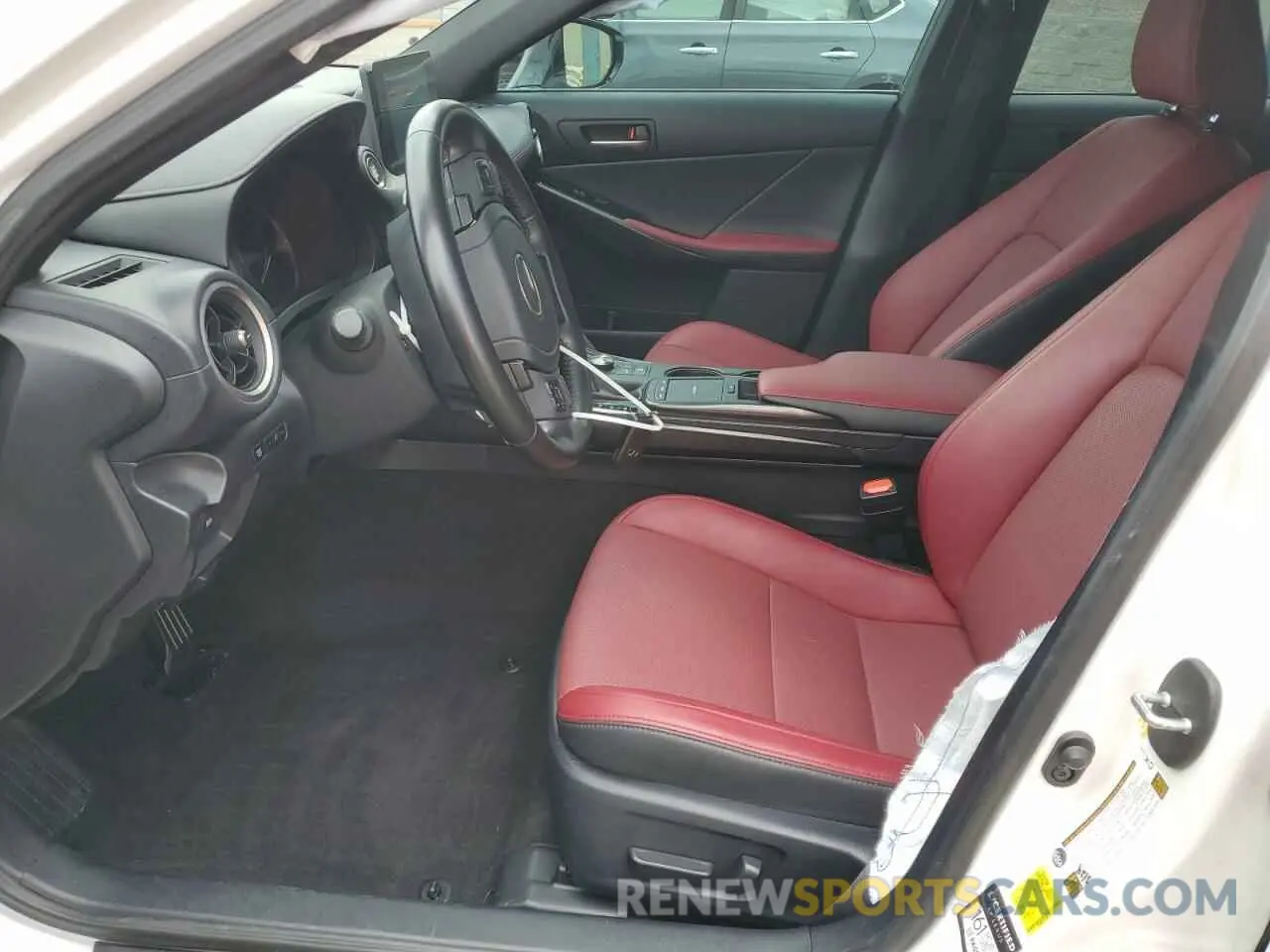 7 Фотография поврежденного автомобиля JTHAA1D28M5112488 LEXUS IS 2021