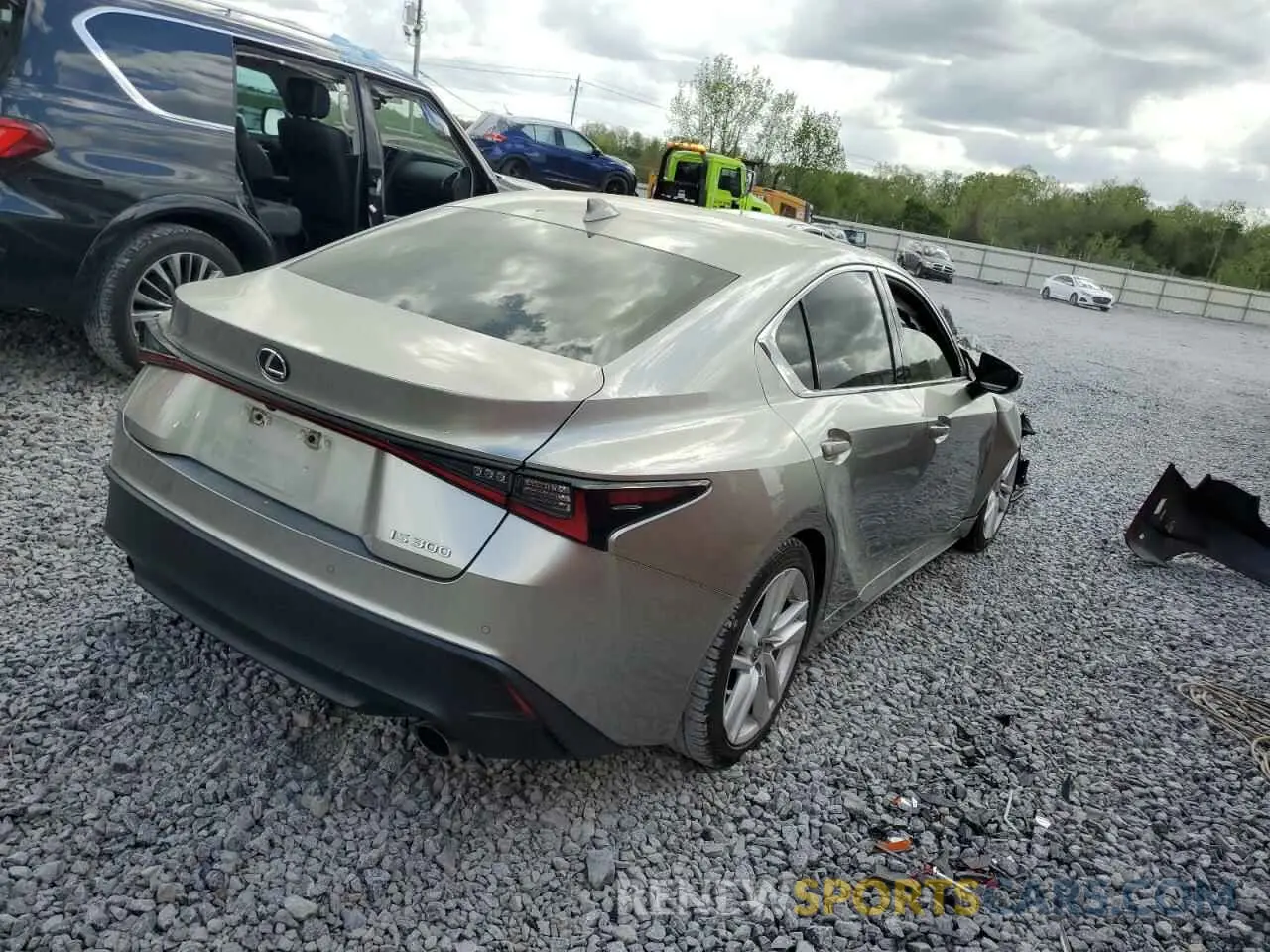 3 Фотография поврежденного автомобиля JTHCA1D21M5109473 LEXUS IS 2021