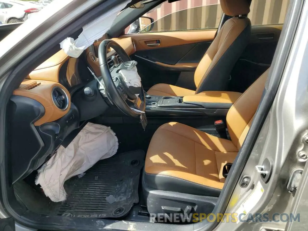 7 Фотография поврежденного автомобиля JTHCA1D21M5109473 LEXUS IS 2021
