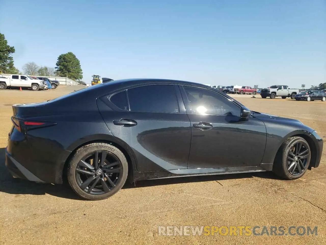 3 Фотография поврежденного автомобиля JTHCA1D25M5115714 LEXUS IS 2021