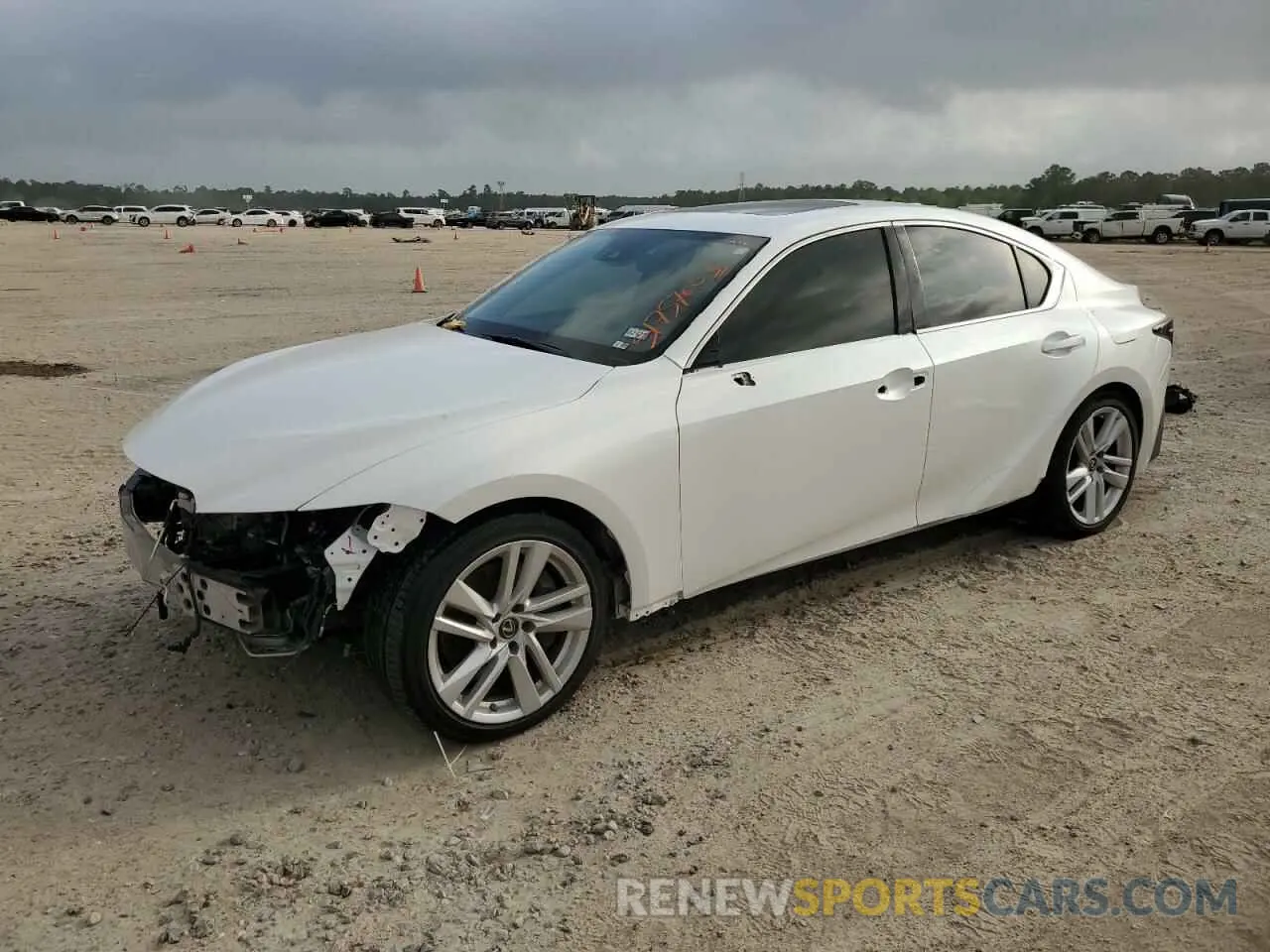 1 Фотография поврежденного автомобиля JTHCA1D28M5116162 LEXUS IS 2021