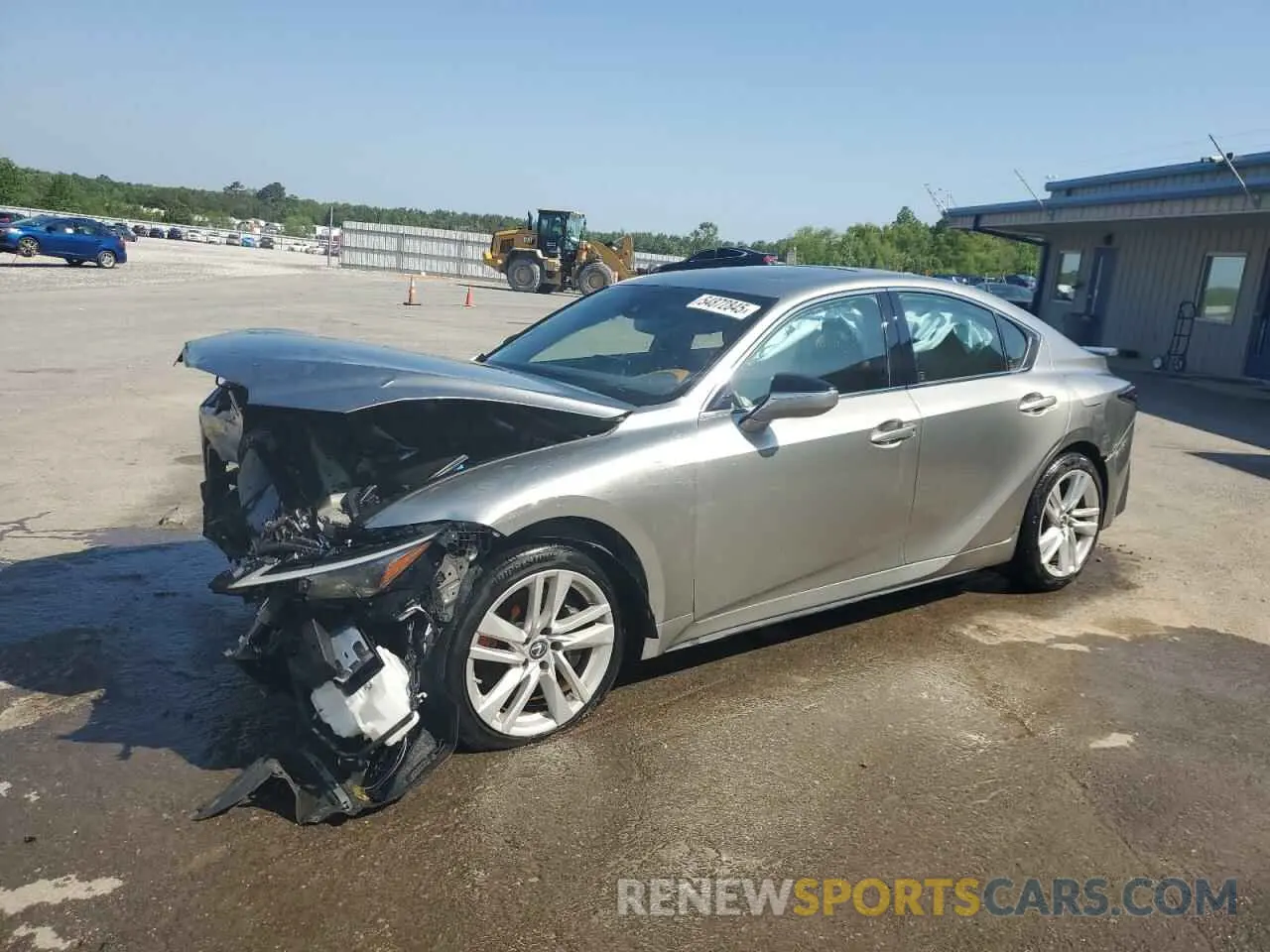 1 Фотография поврежденного автомобиля JTHCA1D24N5122168 LEXUS IS 2022