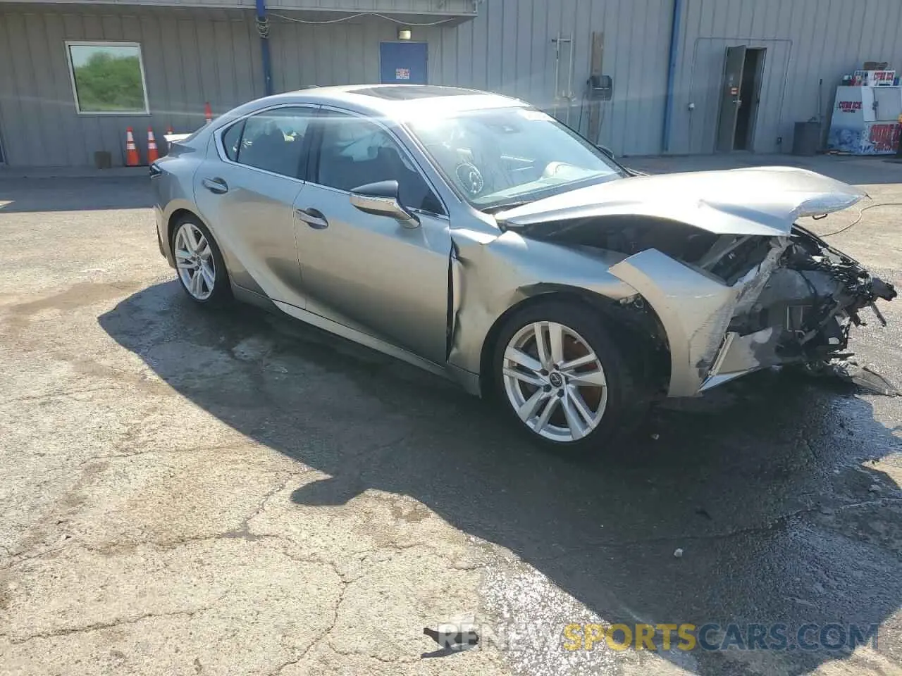 4 Фотография поврежденного автомобиля JTHCA1D24N5122168 LEXUS IS 2022