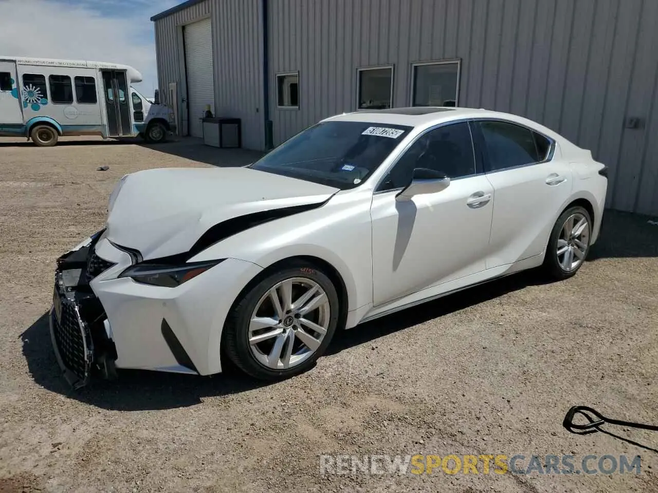 1 Фотография поврежденного автомобиля JTHCA1D29N5120674 LEXUS IS 2022