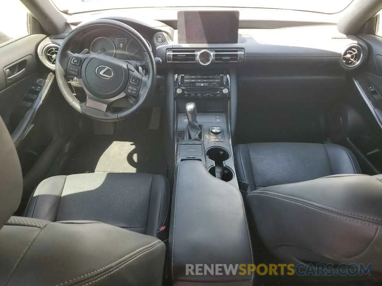 8 Фотография поврежденного автомобиля JTHCA1D29N5120674 LEXUS IS 2022