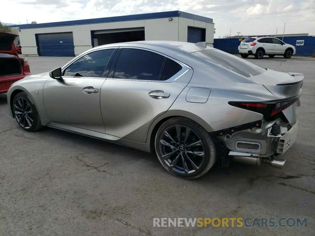2 Фотография поврежденного автомобиля JTHGZ1B23P5060648 LEXUS IS 2023