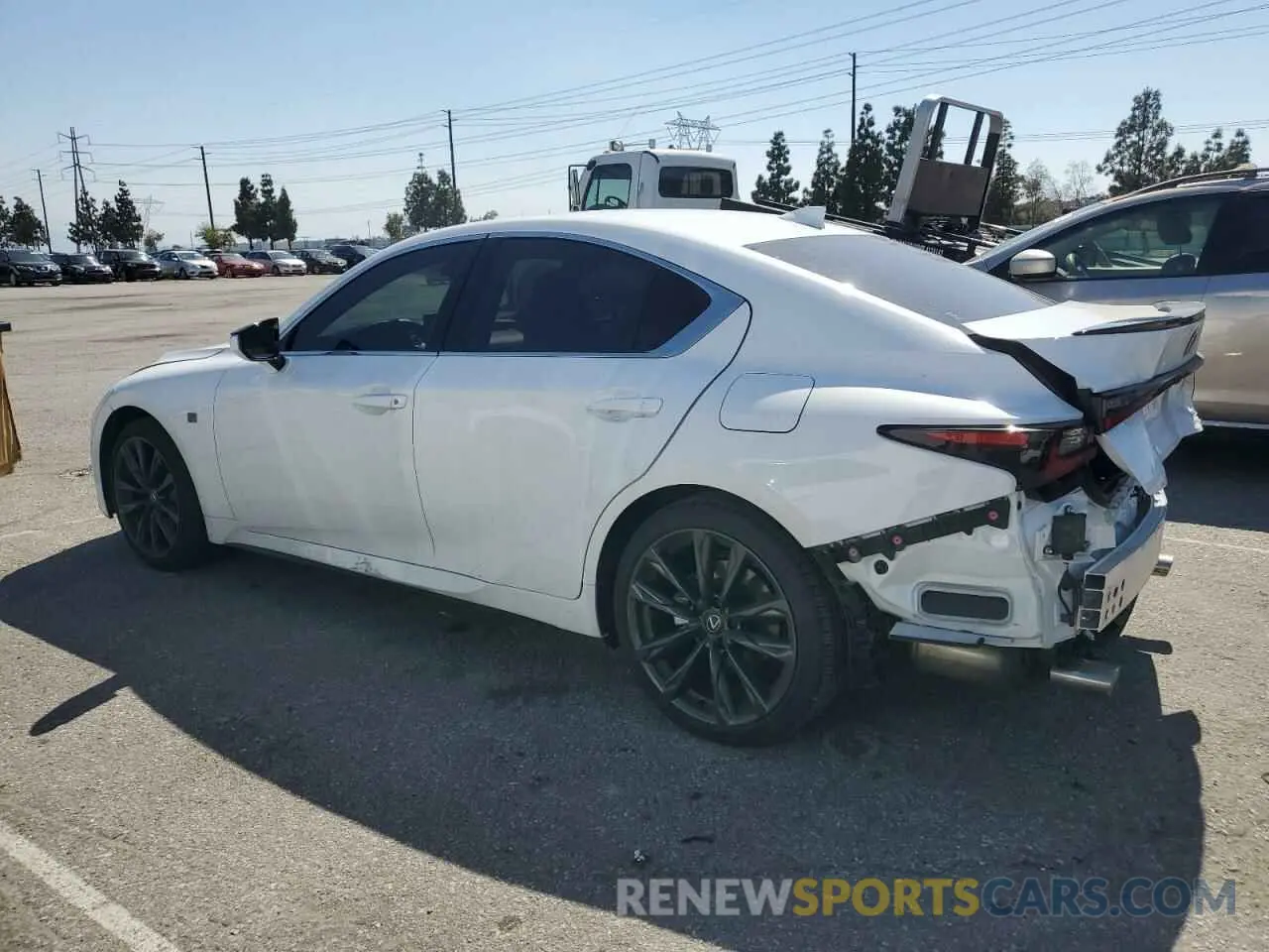 2 Фотография поврежденного автомобиля JTHB81F24R5054433 LEXUS IS 2024