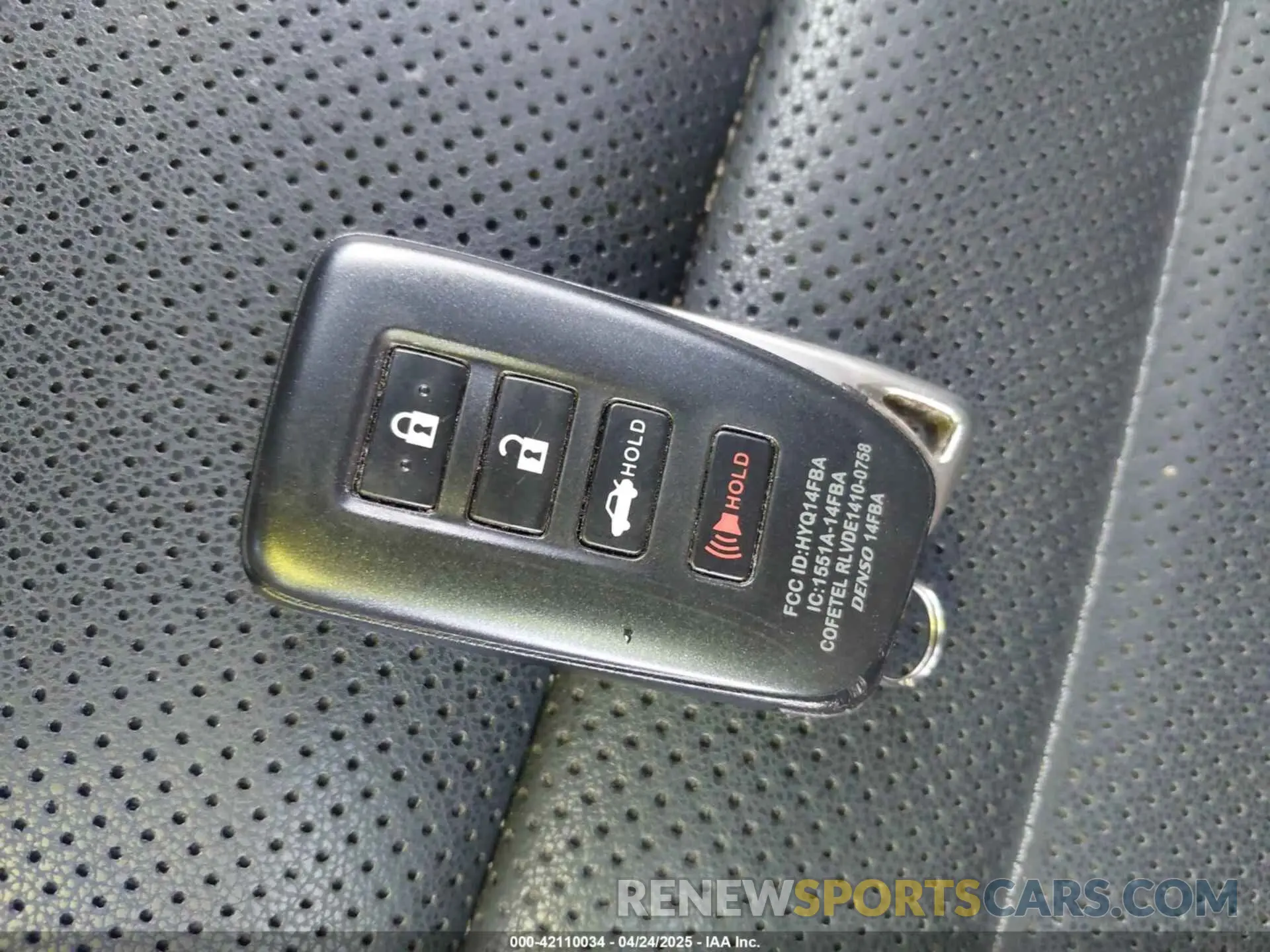 11 Фотография поврежденного автомобиля JTHBA1D21K5093168 LEXUS IS 300 2019