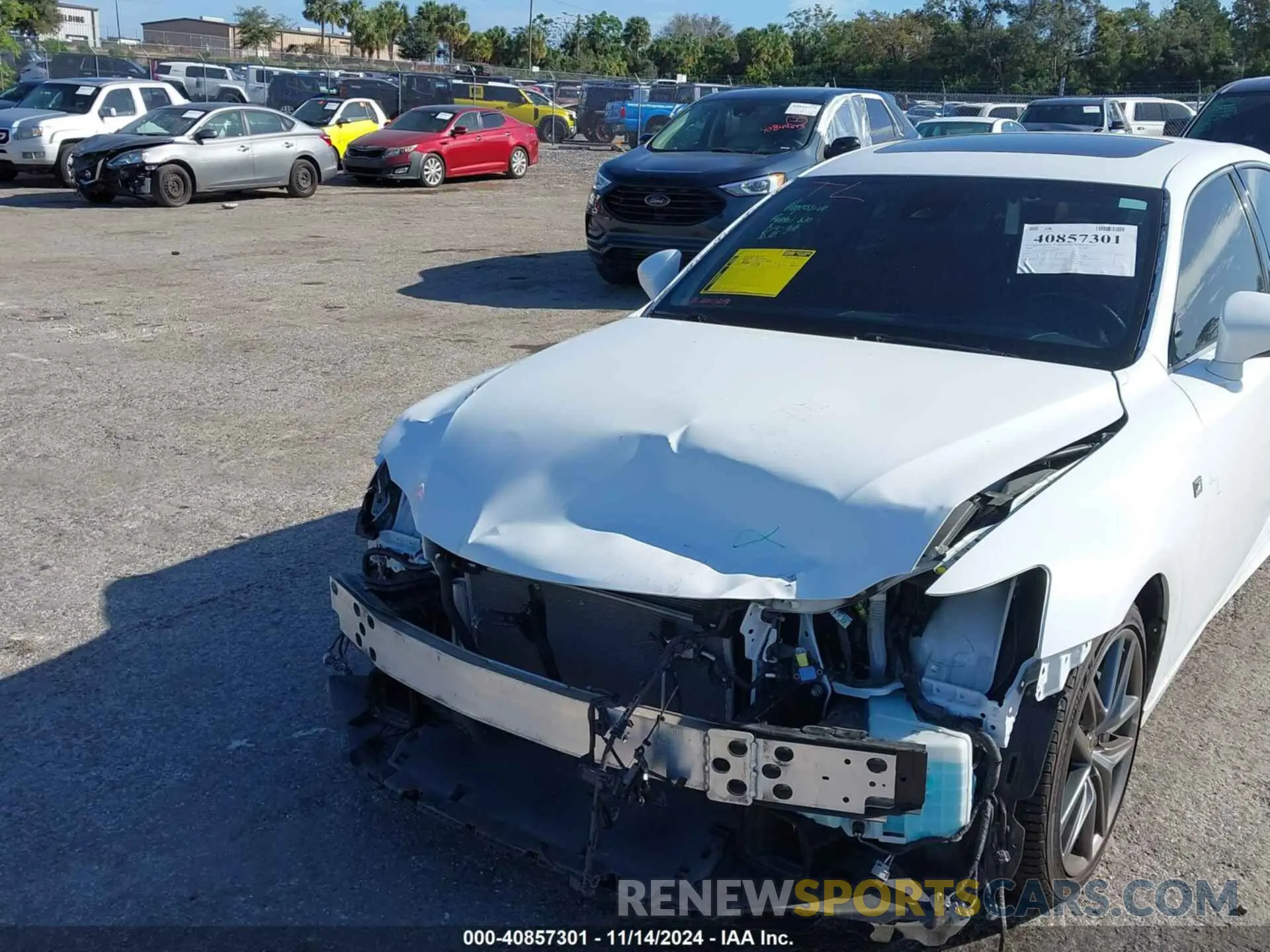 6 Фотография поврежденного автомобиля JTHBA1D21K5094546 LEXUS IS 300 2019