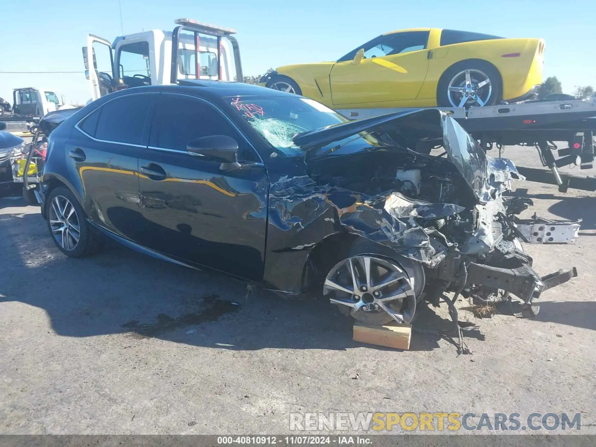 1 Фотография поврежденного автомобиля JTHBA1D23K5099666 LEXUS IS 300 2019