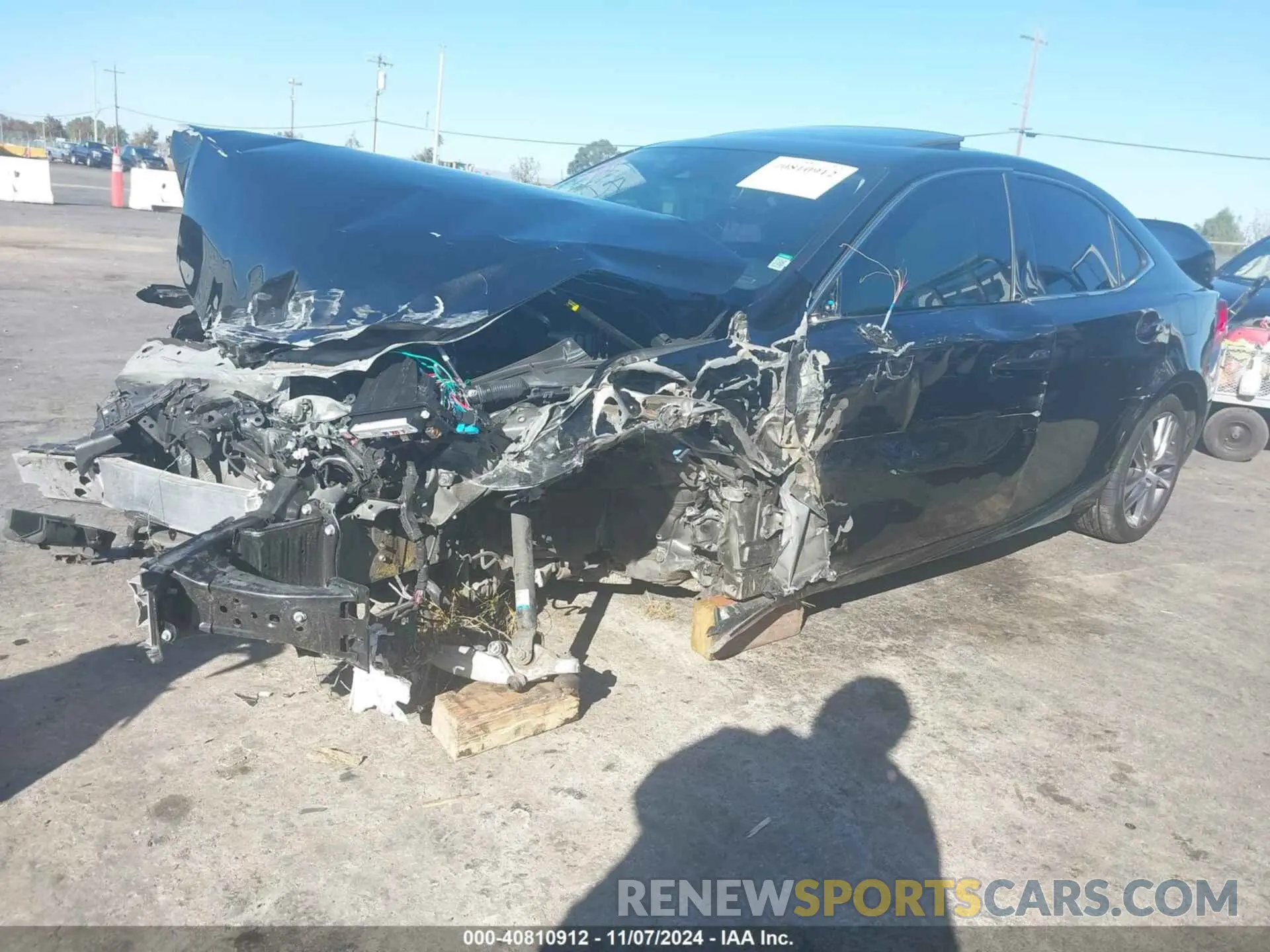 2 Фотография поврежденного автомобиля JTHBA1D23K5099666 LEXUS IS 300 2019
