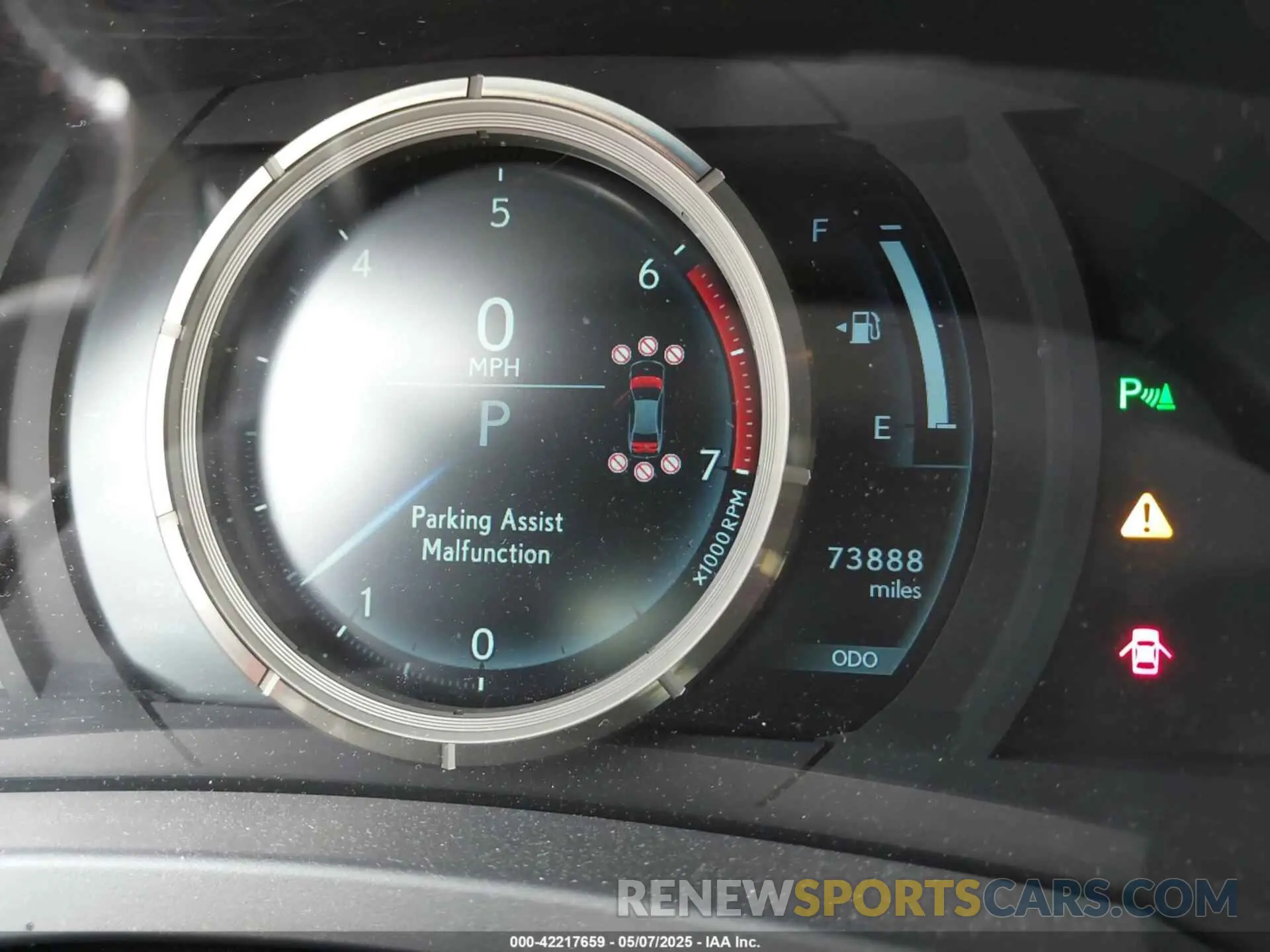 7 Фотография поврежденного автомобиля JTHBA1D28K5099436 LEXUS IS 300 2019