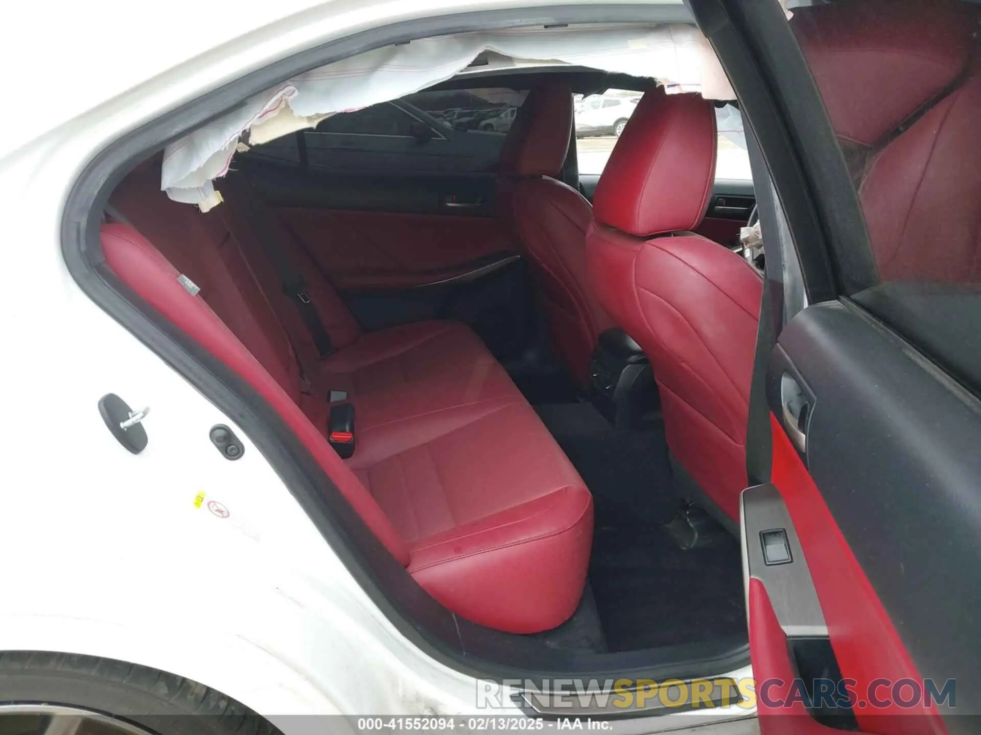 8 Фотография поврежденного автомобиля JTHC81D20K5034547 LEXUS IS 300 2019