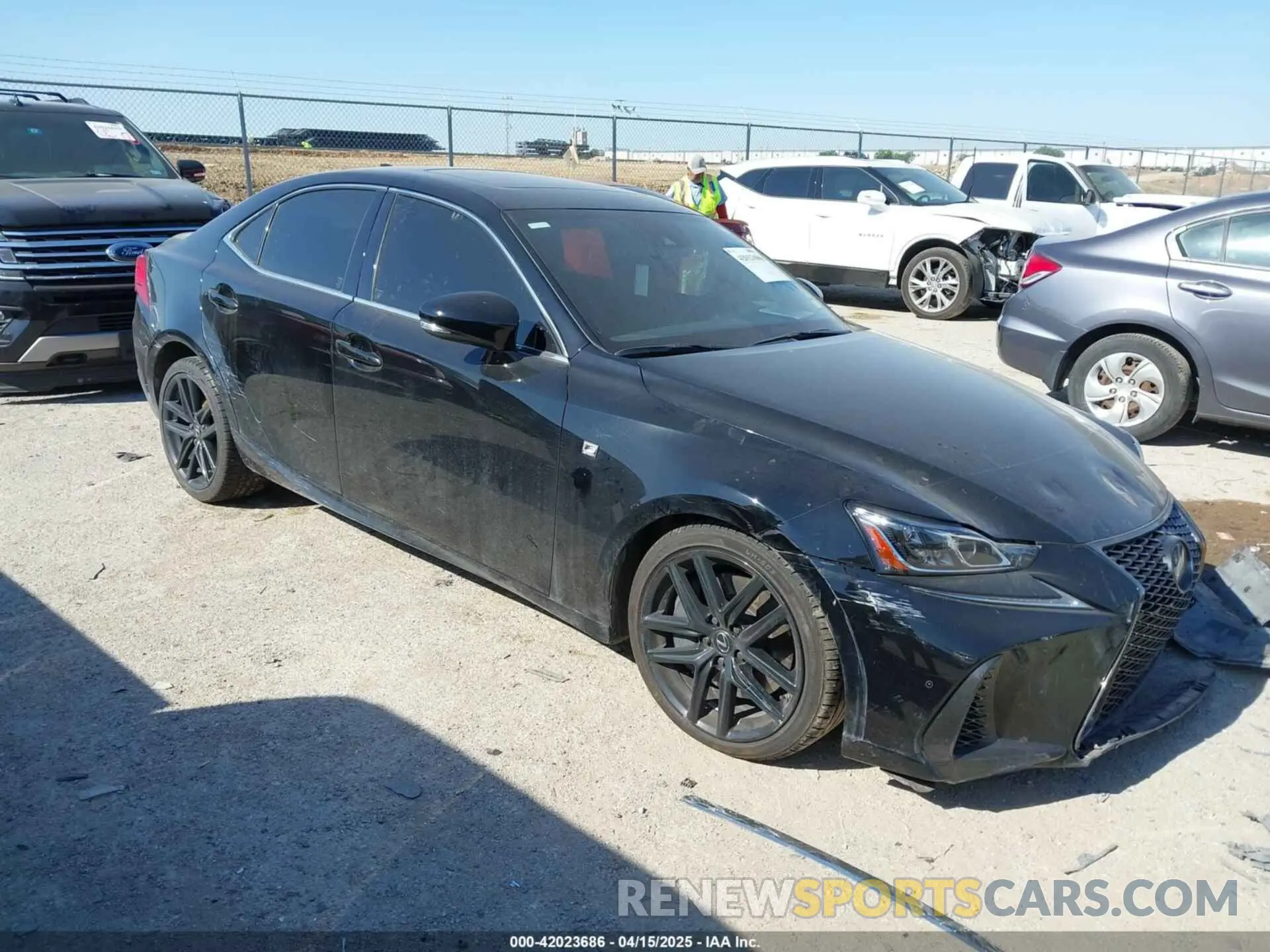 1 Фотография поврежденного автомобиля JTHC81D20K5038906 LEXUS IS 300 2019