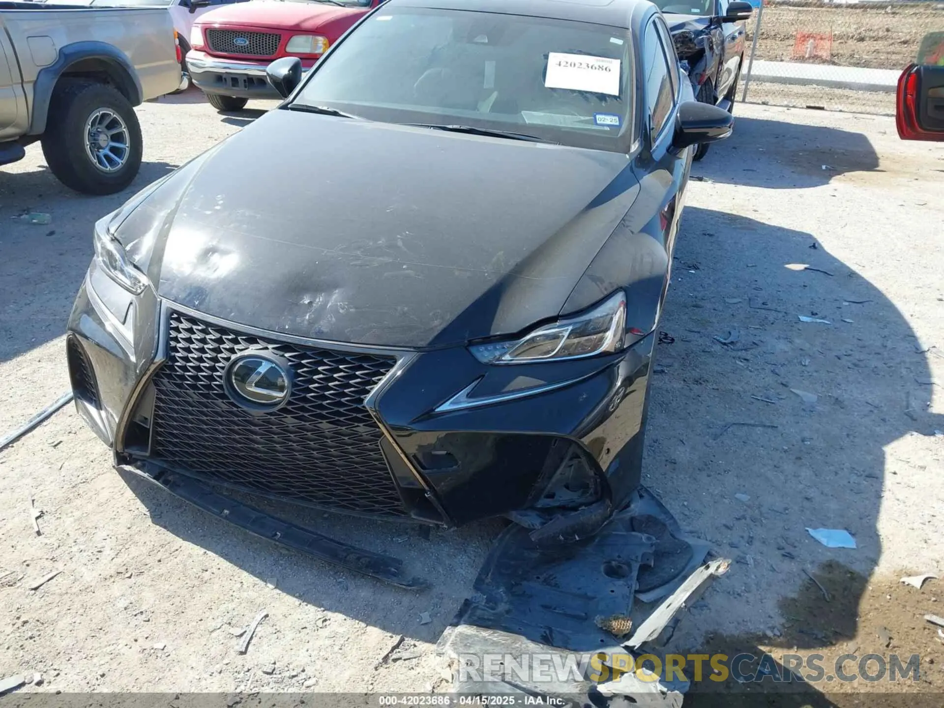 6 Фотография поврежденного автомобиля JTHC81D20K5038906 LEXUS IS 300 2019