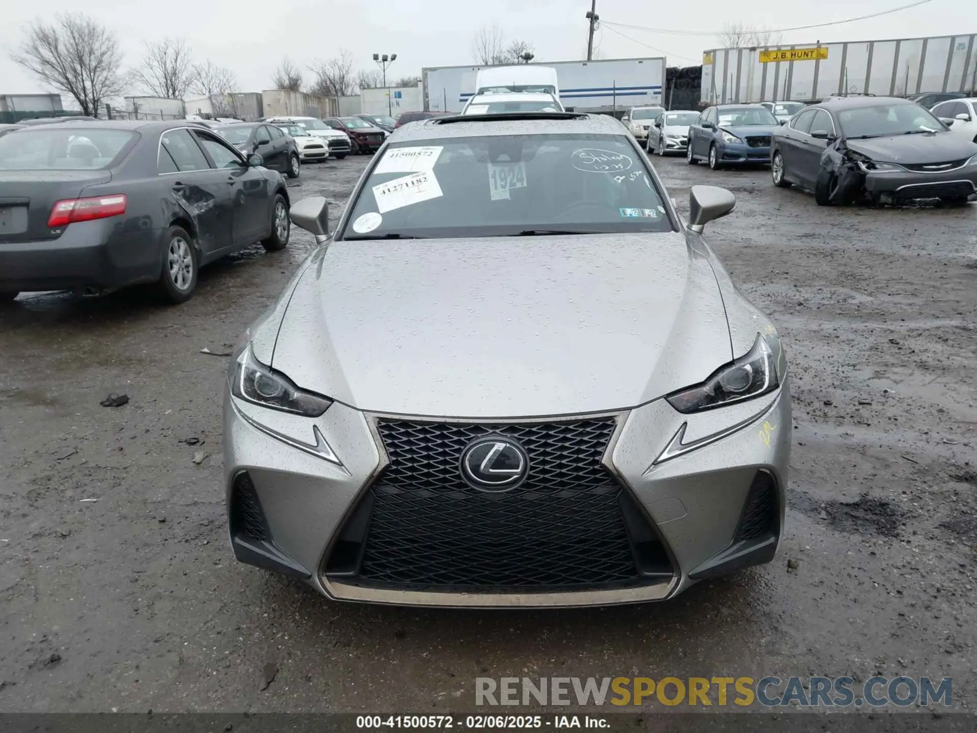 12 Фотография поврежденного автомобиля JTHC81D25K5036536 LEXUS IS 300 2019