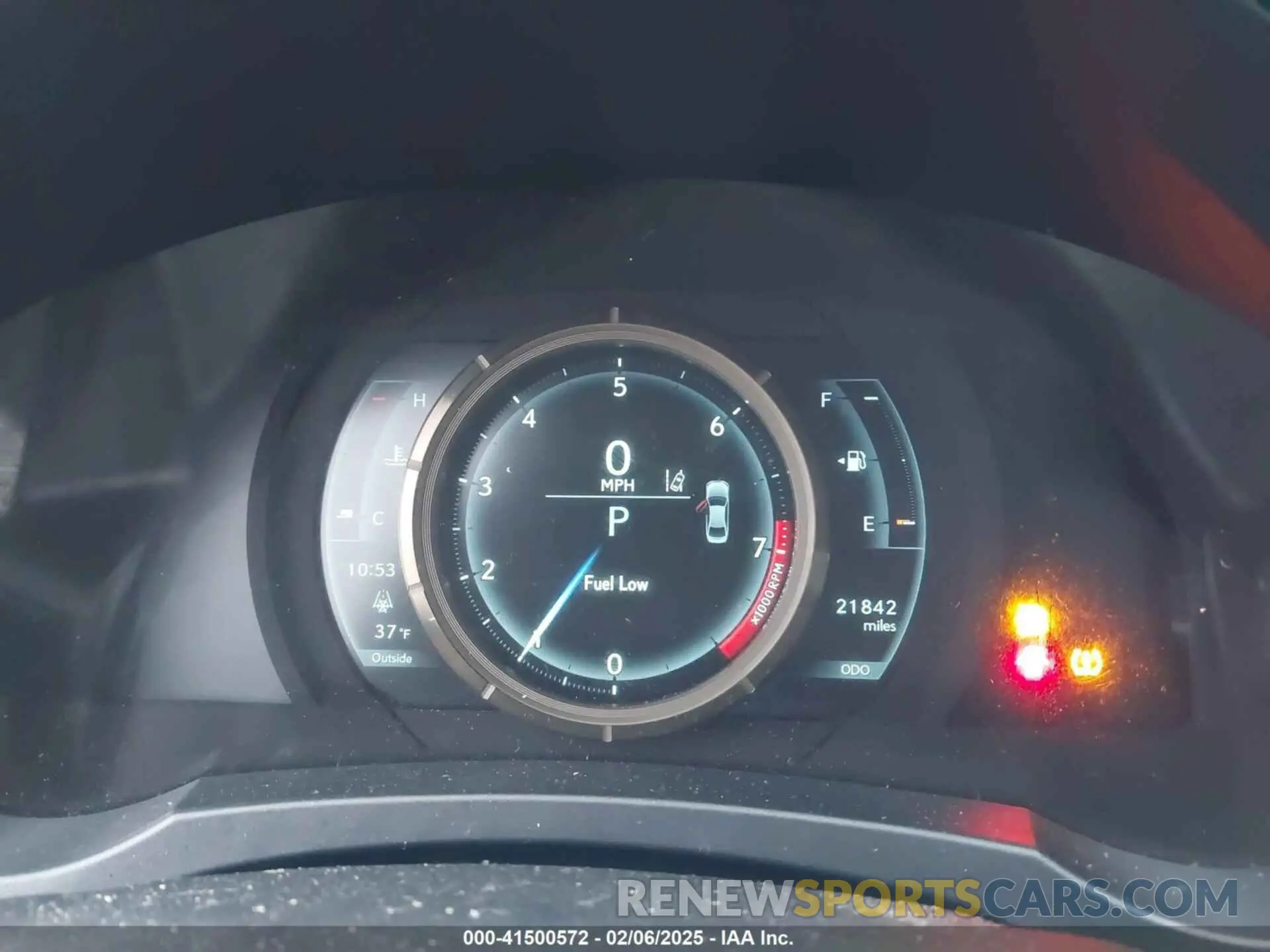 7 Фотография поврежденного автомобиля JTHC81D25K5036536 LEXUS IS 300 2019