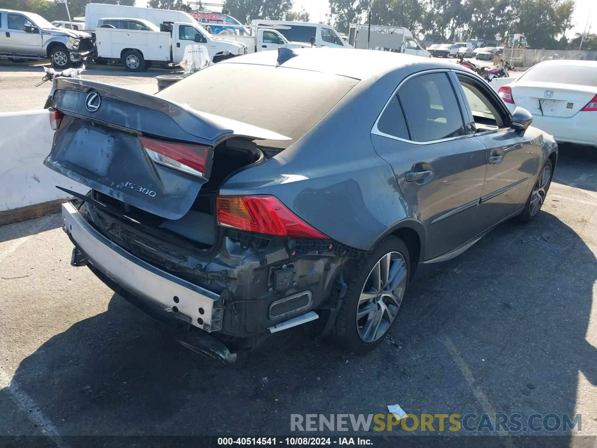 4 Фотография поврежденного автомобиля JTHDA1D24L5106926 LEXUS IS 300 2020