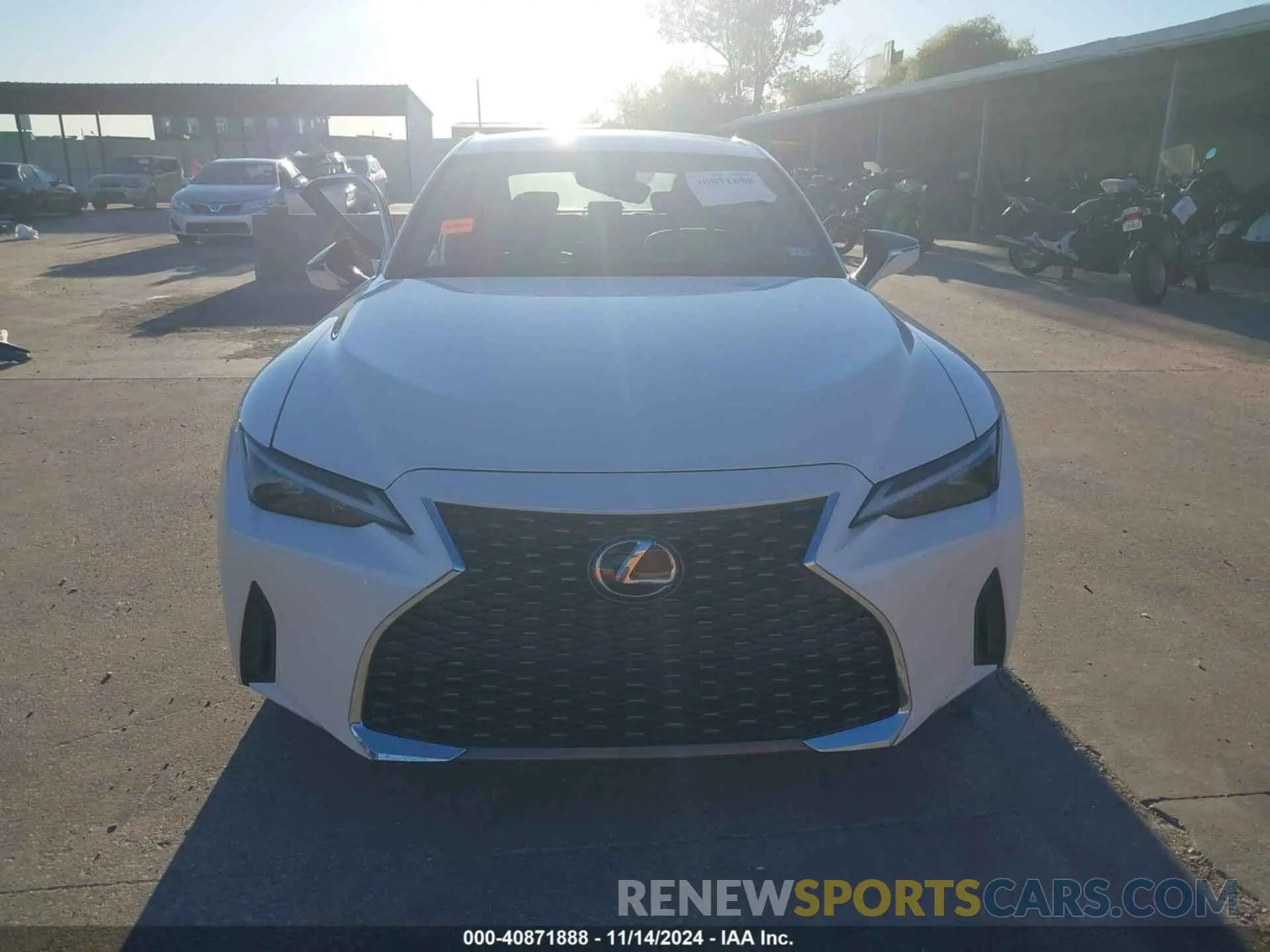 12 Фотография поврежденного автомобиля JTHAA1D28M5117481 LEXUS IS 300 2021