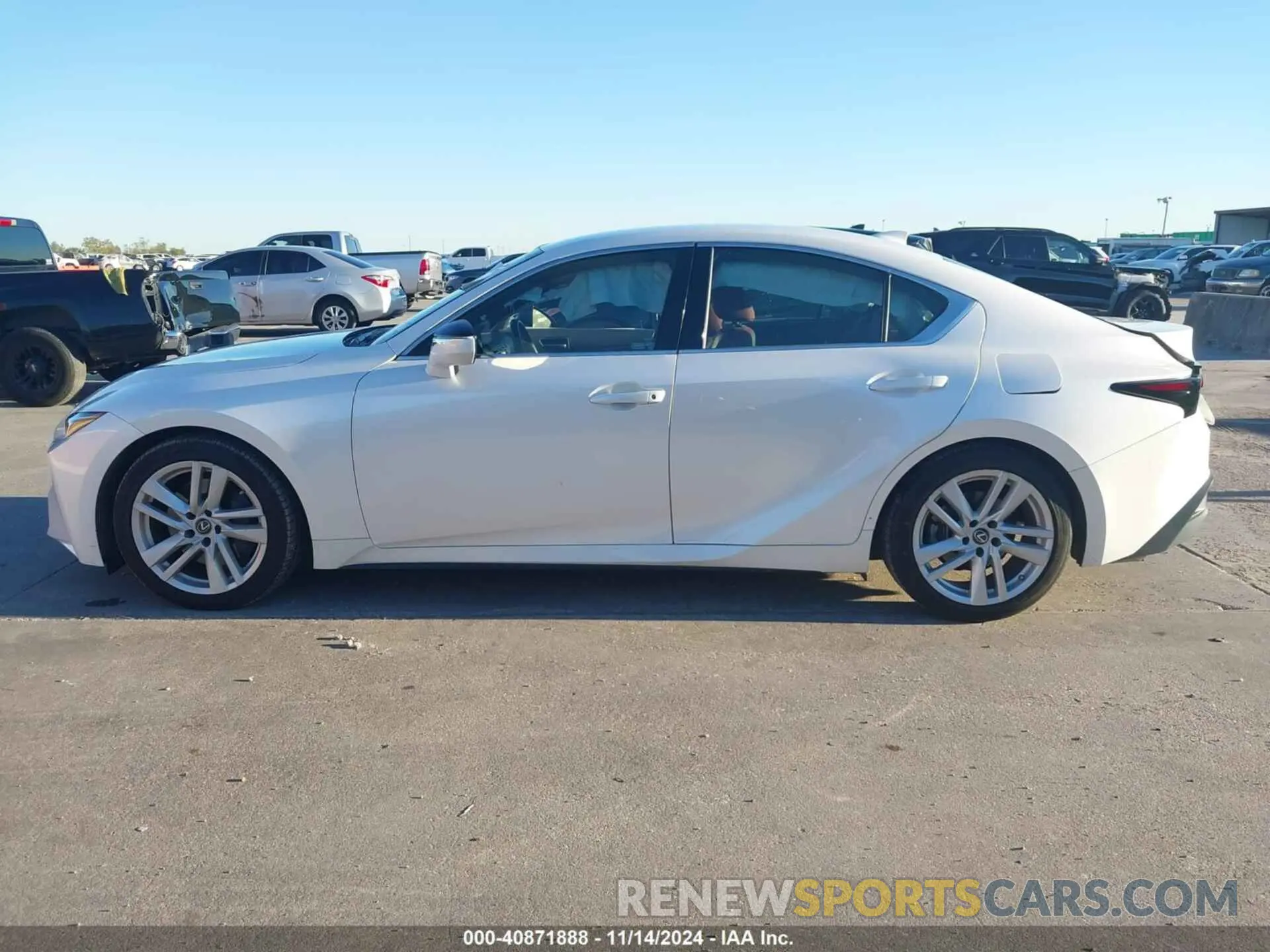 14 Фотография поврежденного автомобиля JTHAA1D28M5117481 LEXUS IS 300 2021