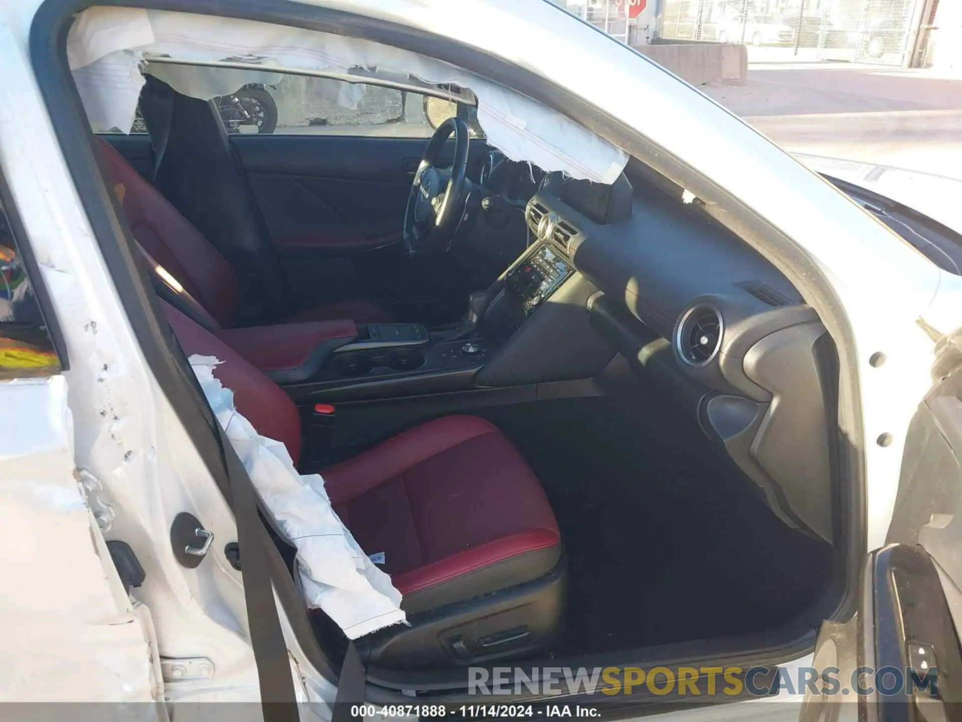 5 Фотография поврежденного автомобиля JTHAA1D28M5117481 LEXUS IS 300 2021