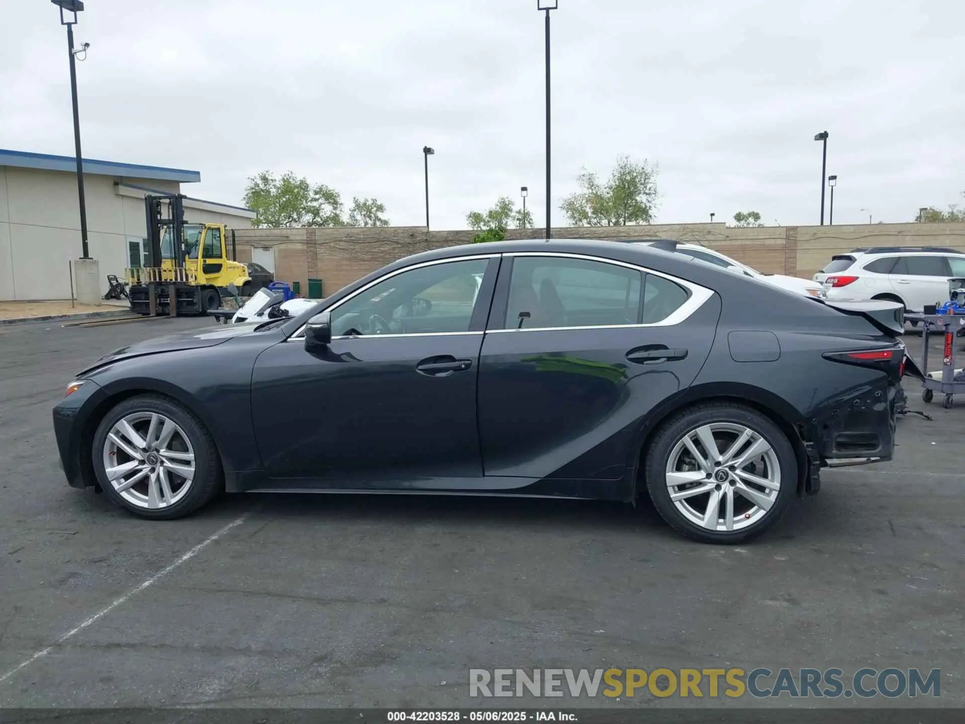 15 Фотография поврежденного автомобиля JTHAA1D29M5111530 LEXUS IS 300 2021