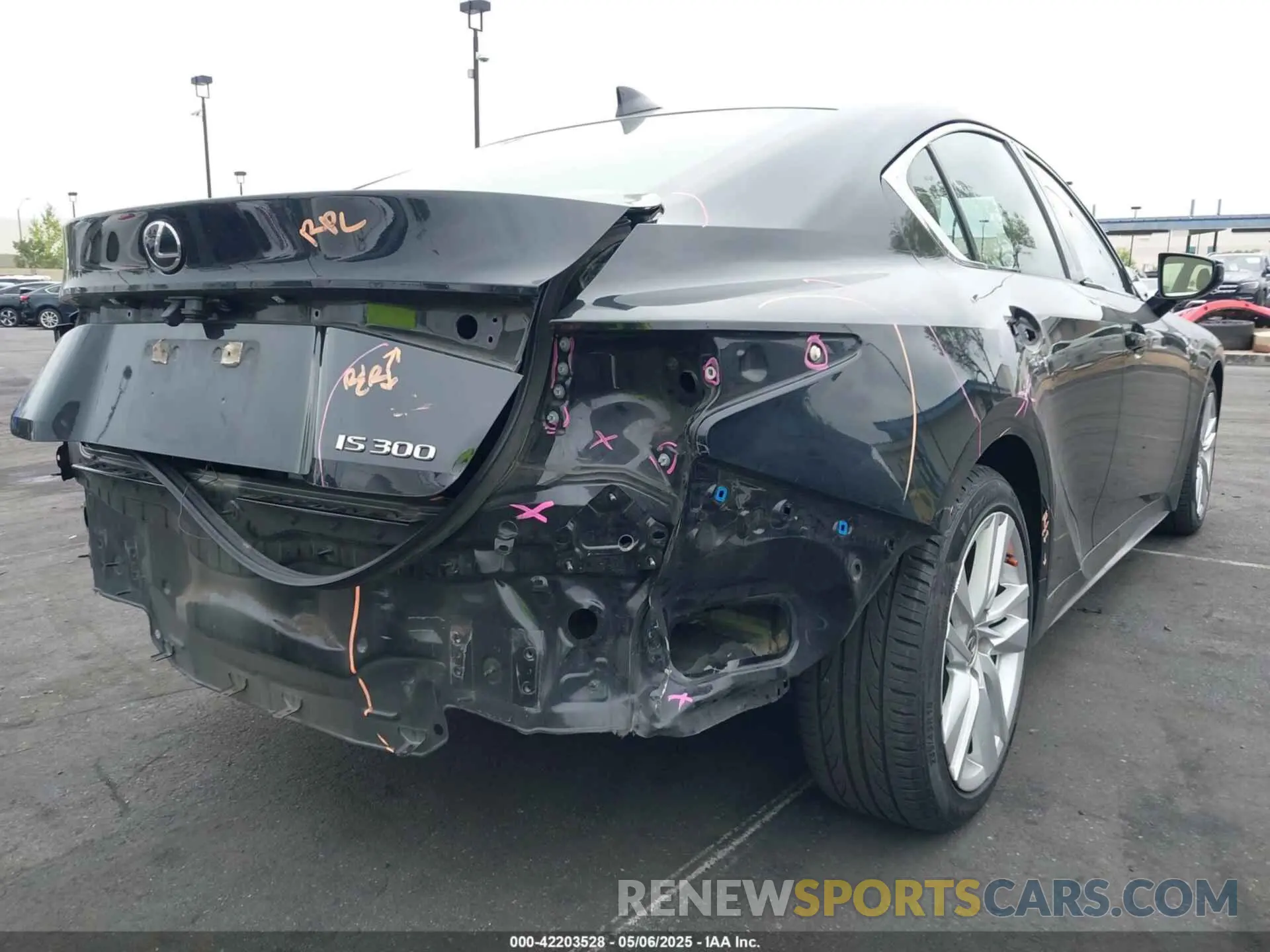 6 Фотография поврежденного автомобиля JTHAA1D29M5111530 LEXUS IS 300 2021