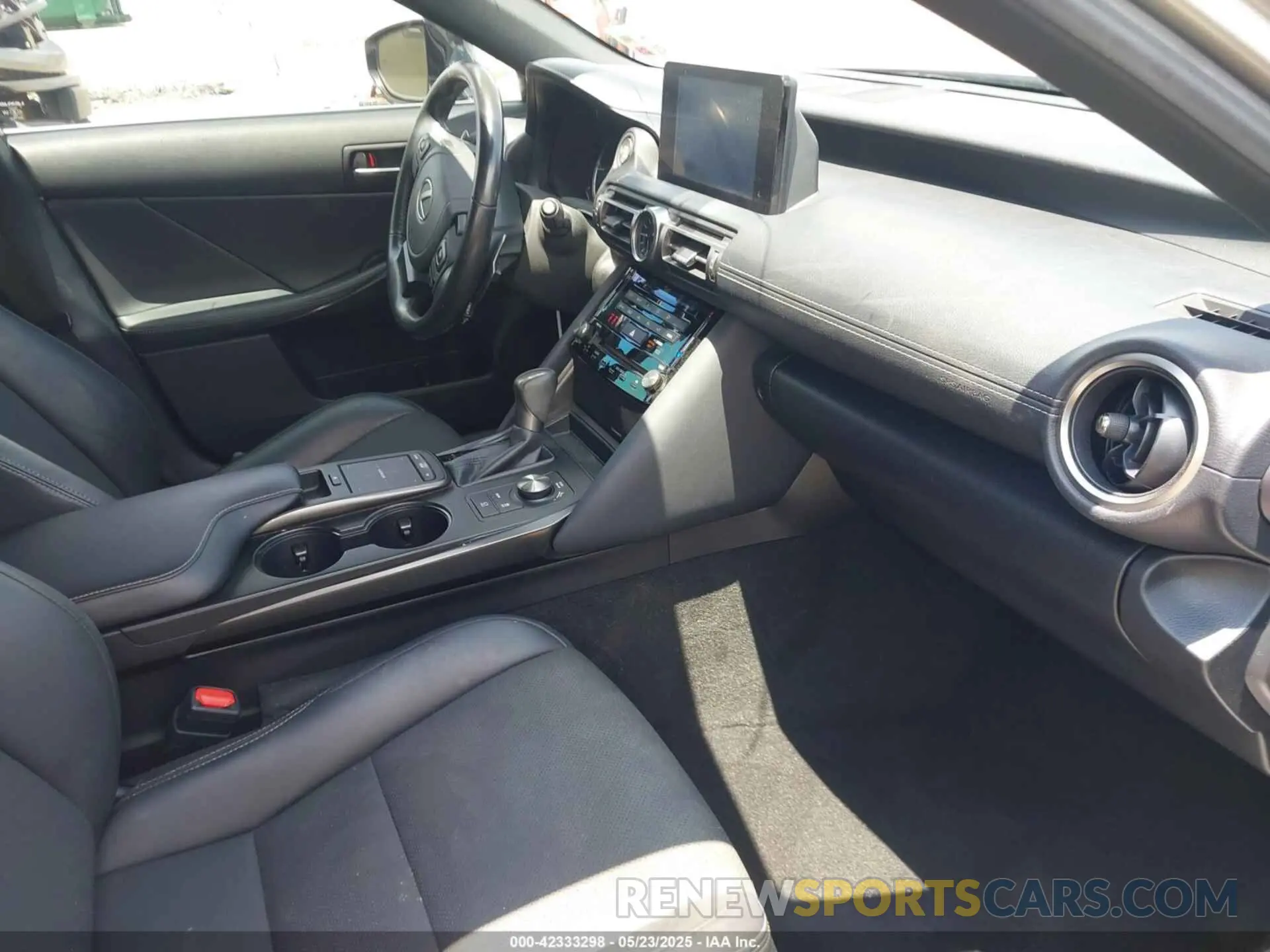 5 Photograph of a damaged car JTHAA1D2XM5109835 LEXUS IS 300 2021