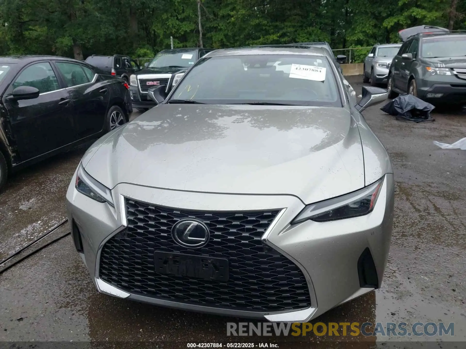 12 Фотография поврежденного автомобиля JTHC81F23M5047096 LEXUS IS 300 2021