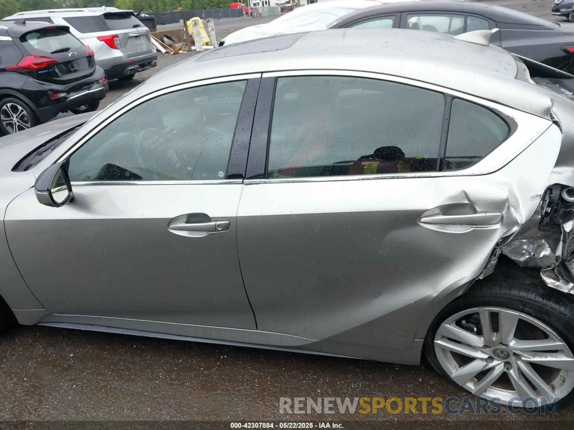 14 Фотография поврежденного автомобиля JTHC81F23M5047096 LEXUS IS 300 2021