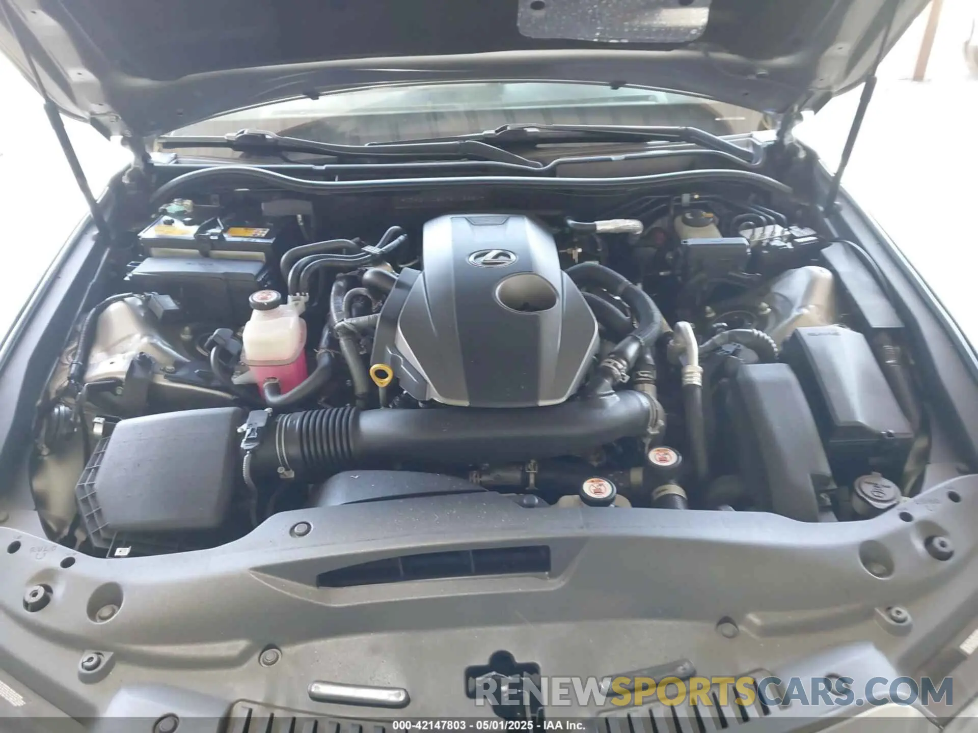 10 Фотография поврежденного автомобиля JTHCA1D20M5112820 LEXUS IS 300 2021